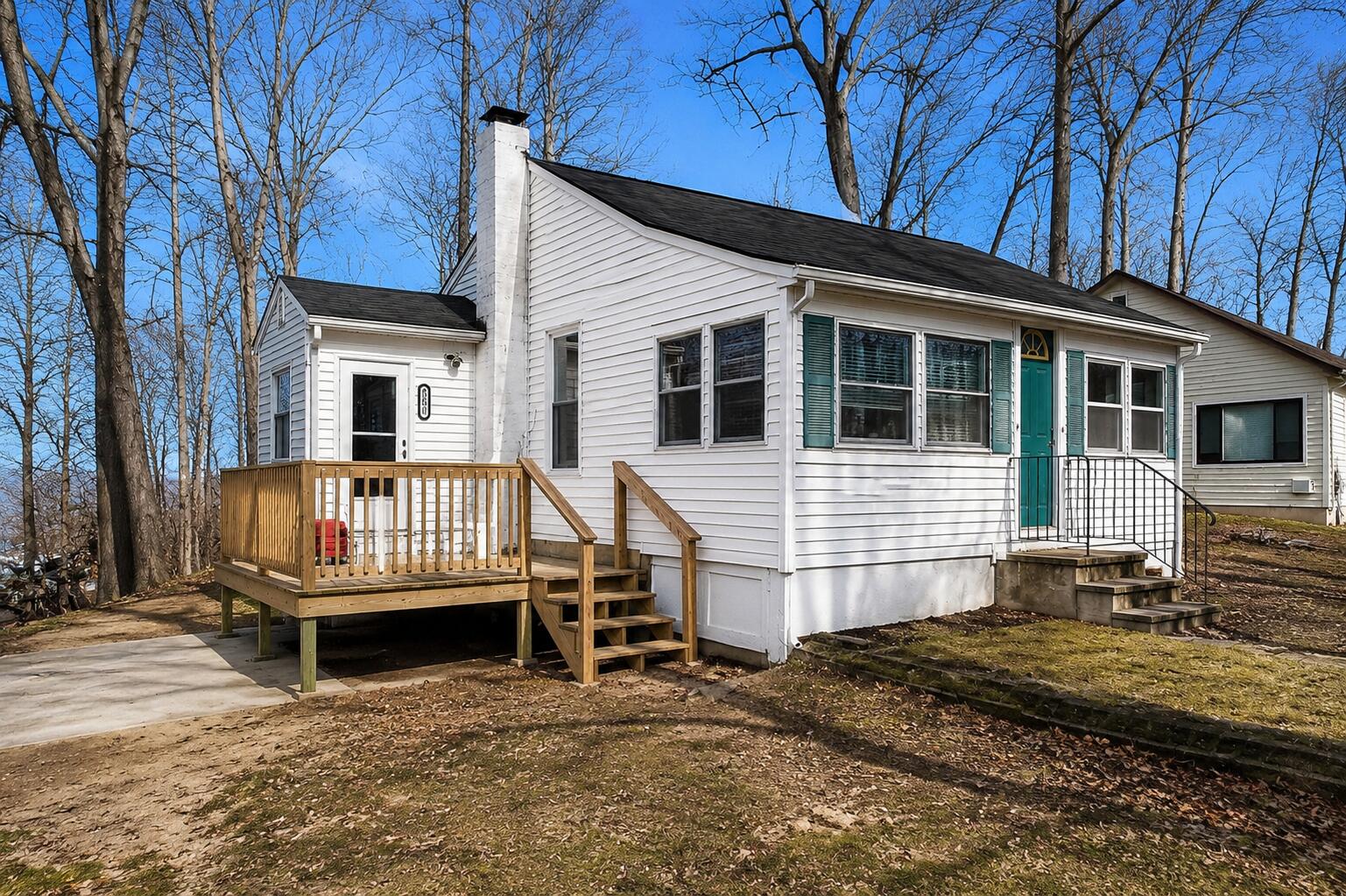 211 North Drive