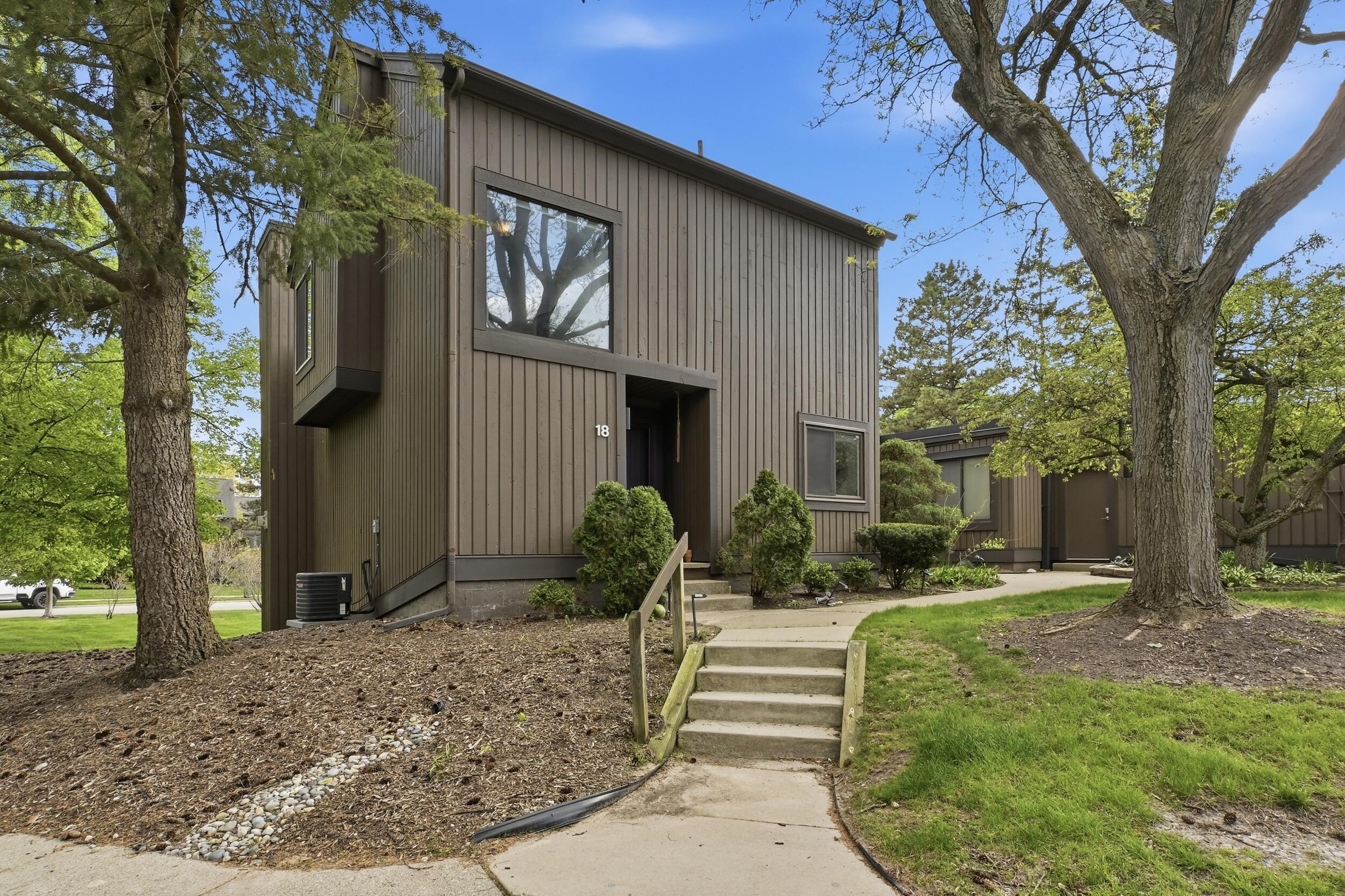 18 Northwick Court