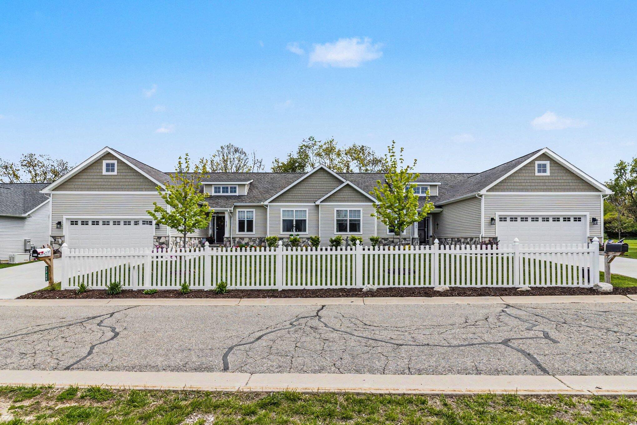5725 Trail Side Lane