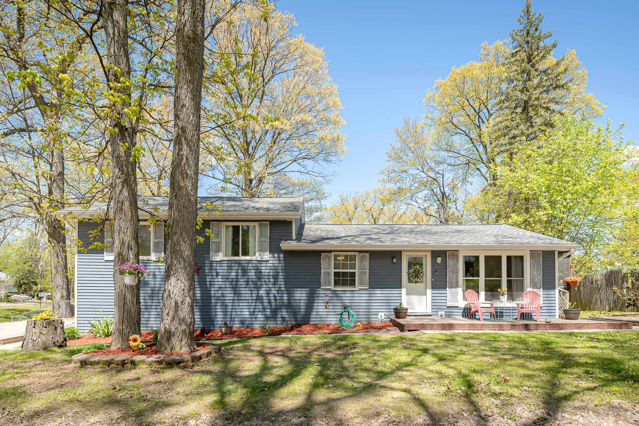 12321 Woodland Park Drive NE