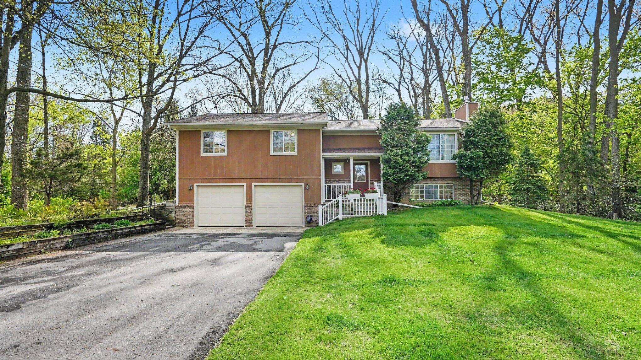 442 W Delhi Road