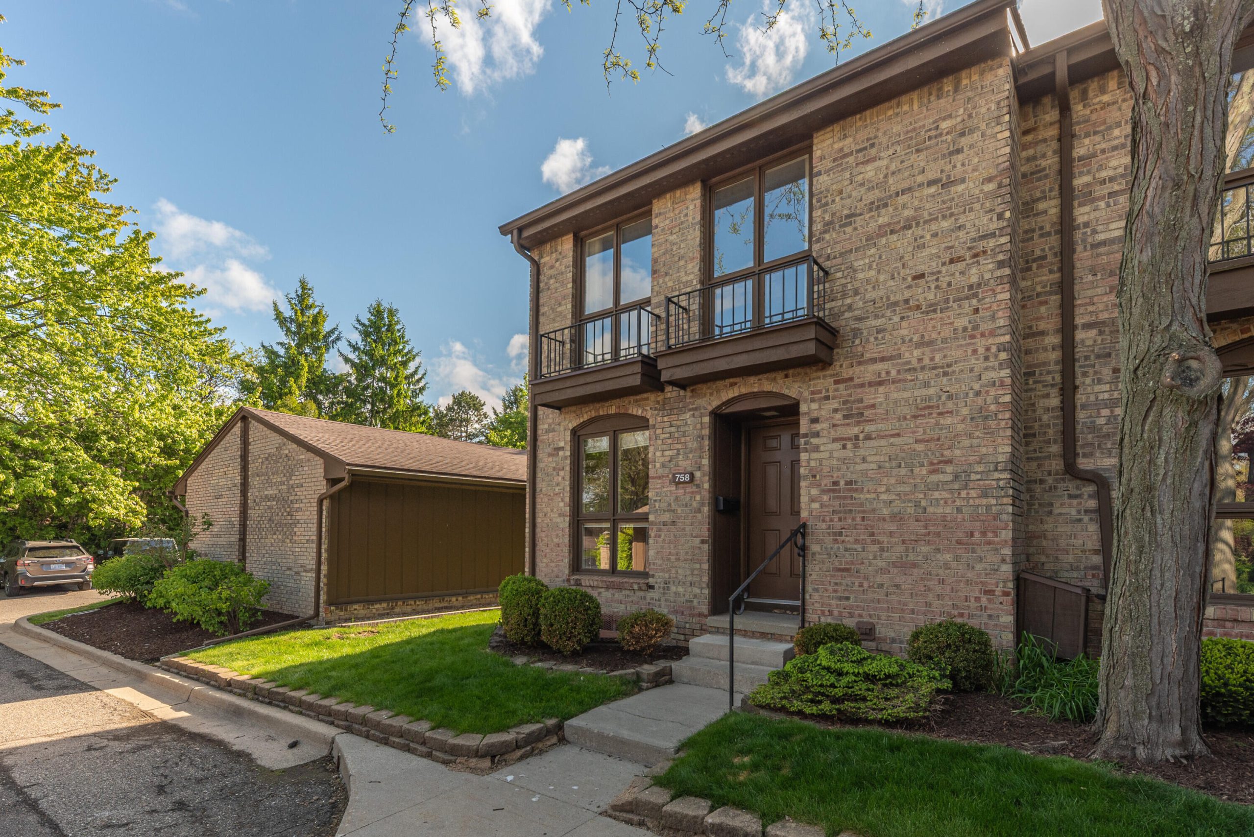 758 Greenhills Drive