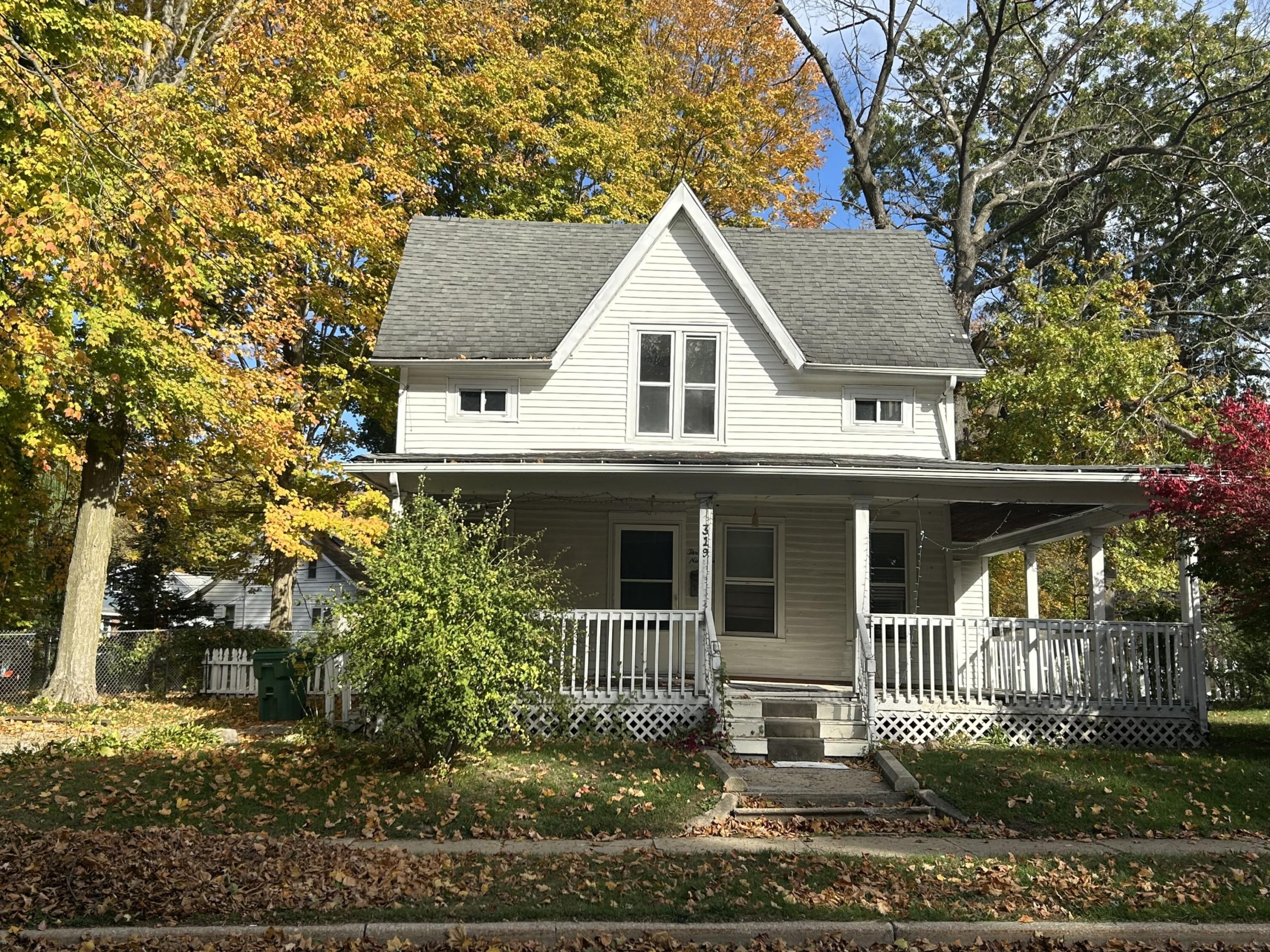 319 S 5th Street