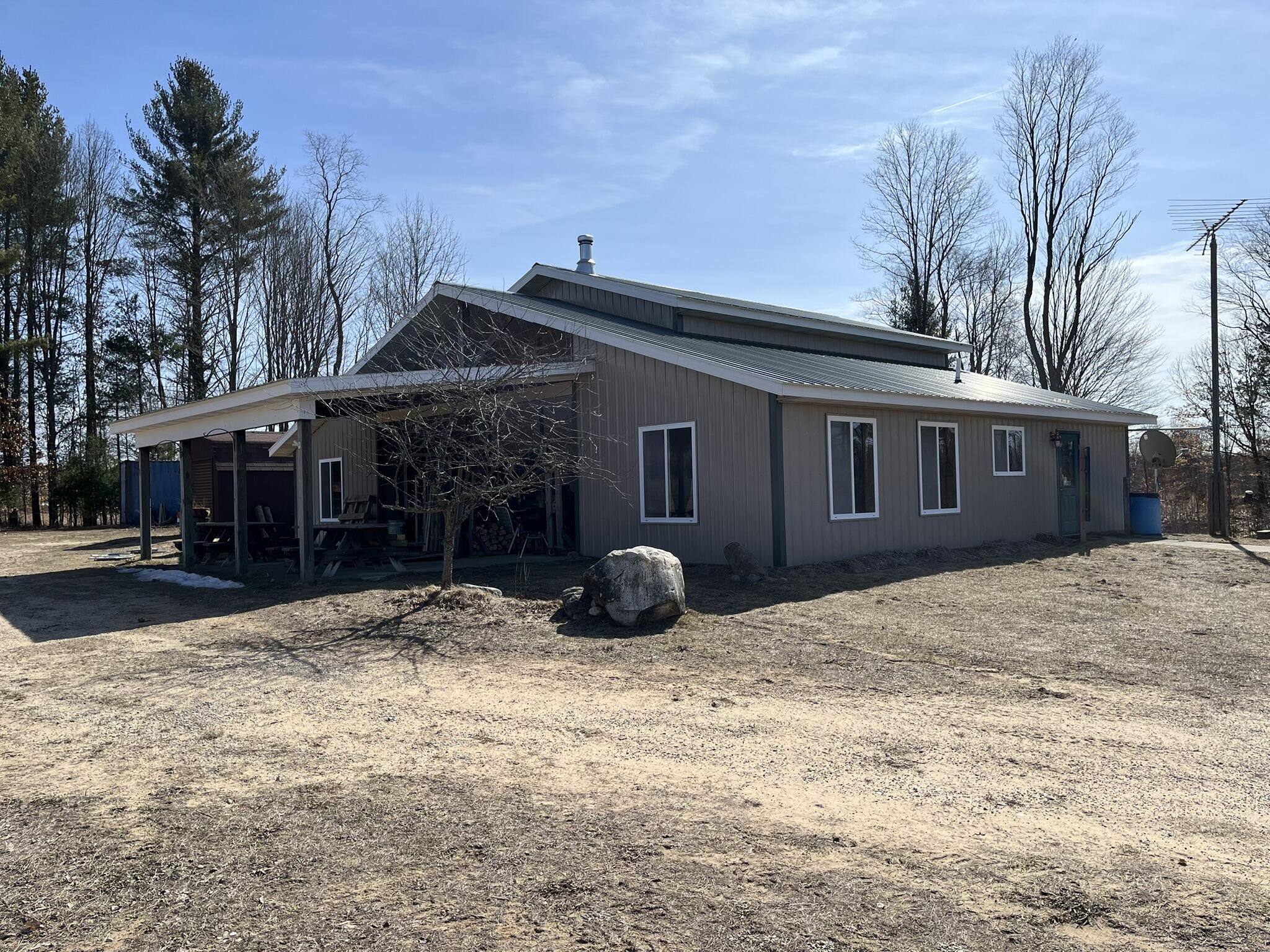 264 S 152nd Avenue Unit: – Cabin and 60 Acres
