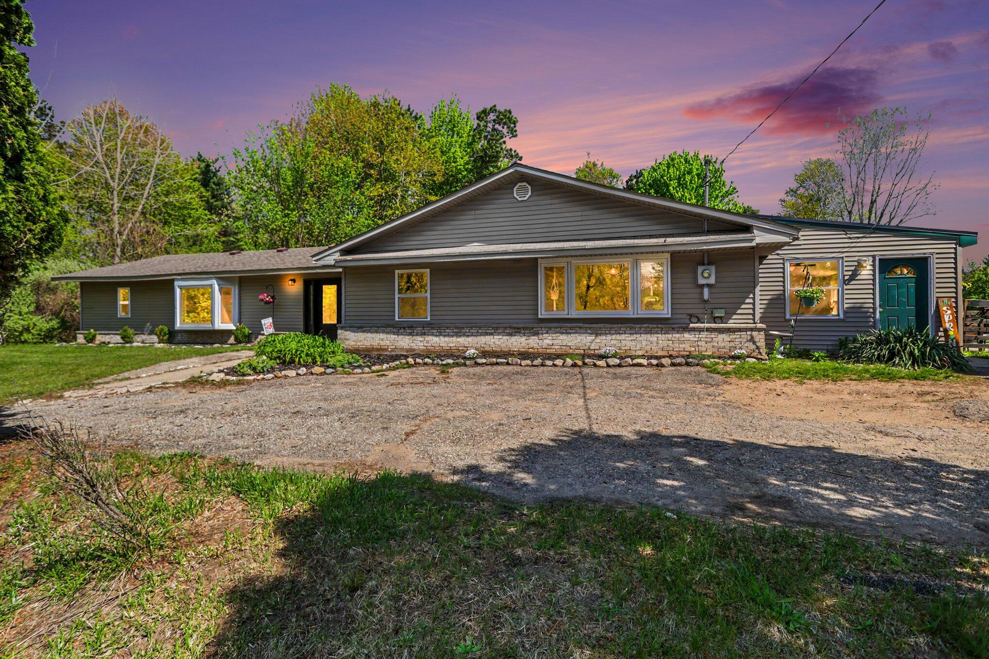 13321 R Drive N
