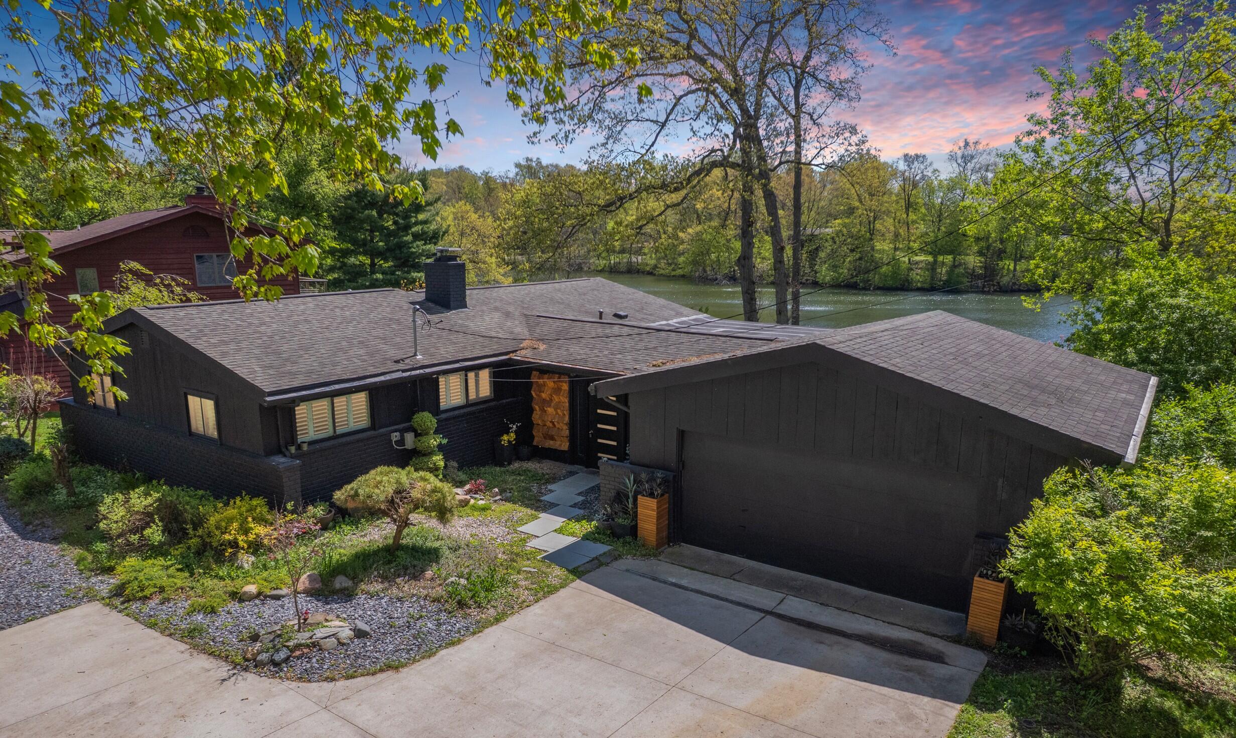 4775 Bridgeway Drive
