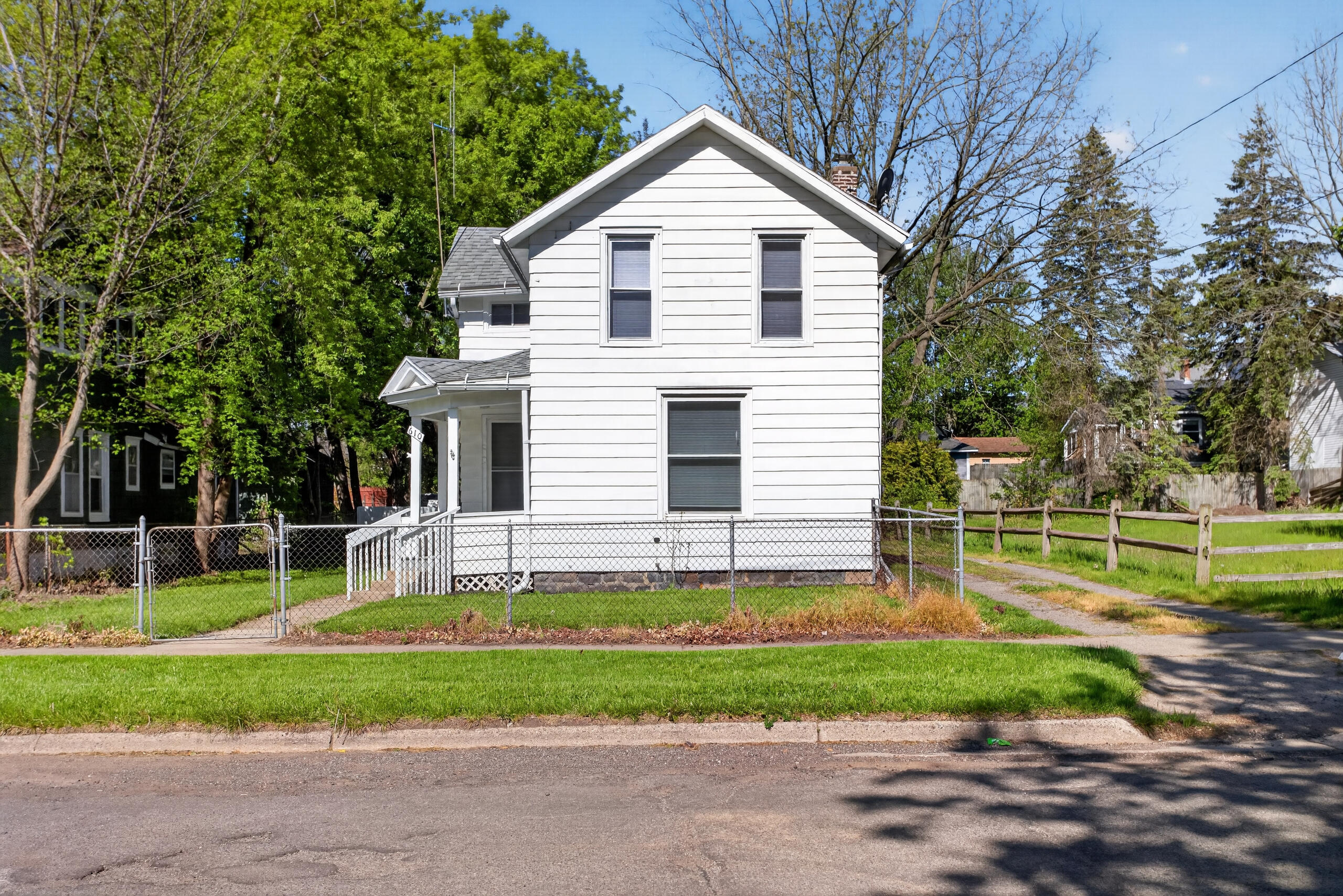 610 Backus Street