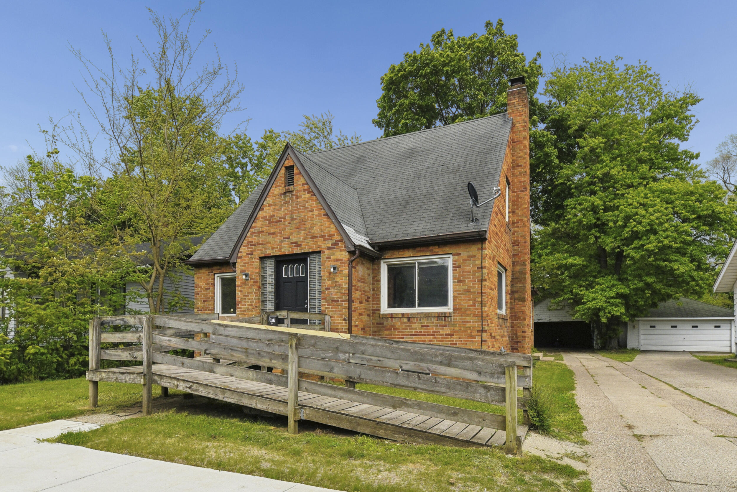 1017 Mcallister Avenue
