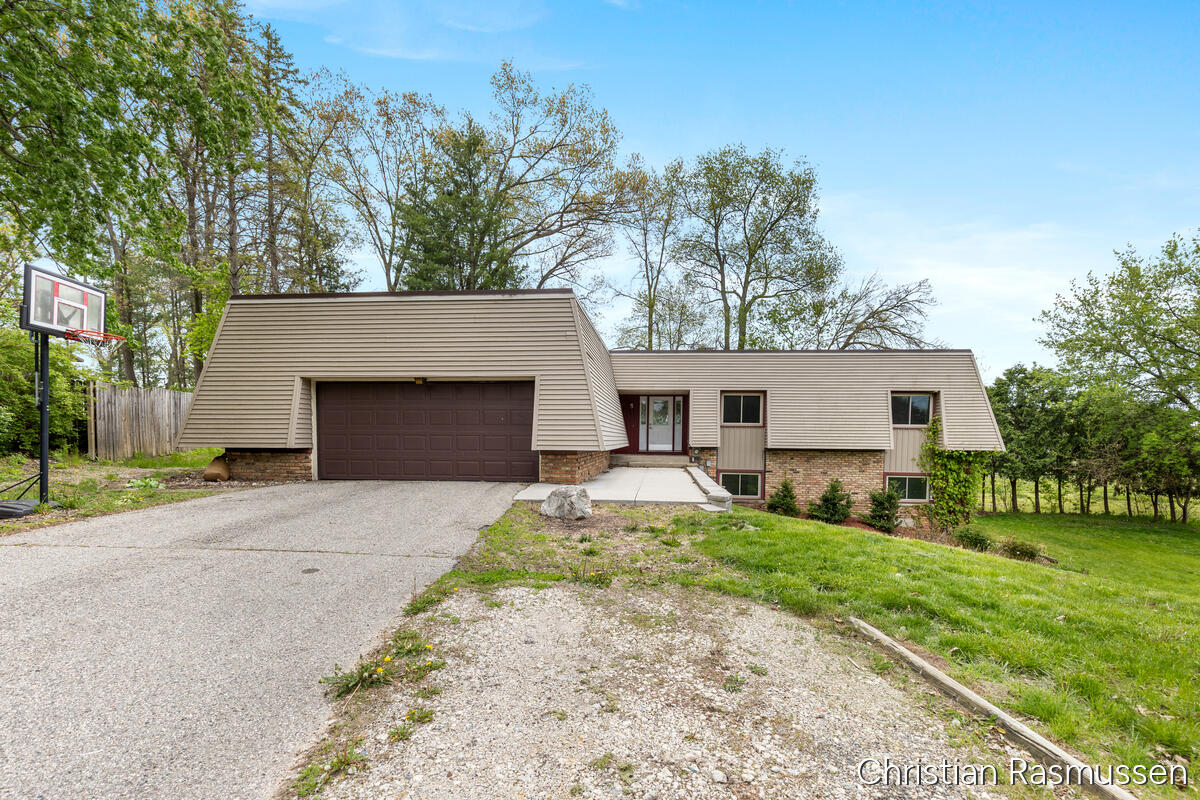 1211 W Frank Drive