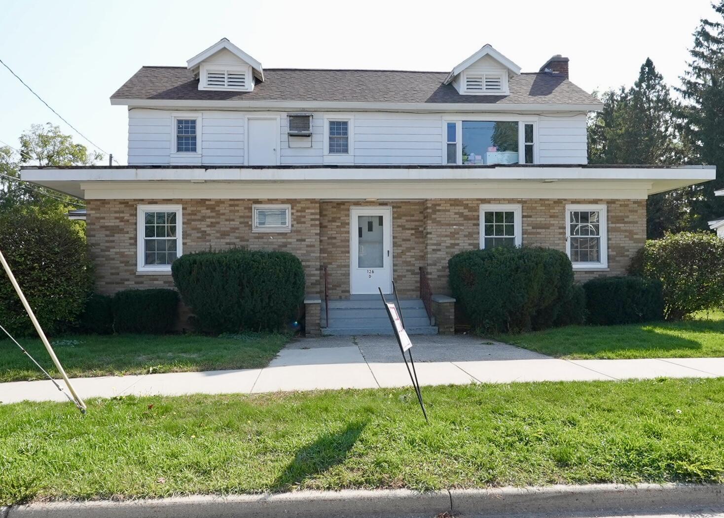 126 Eastmanville Street