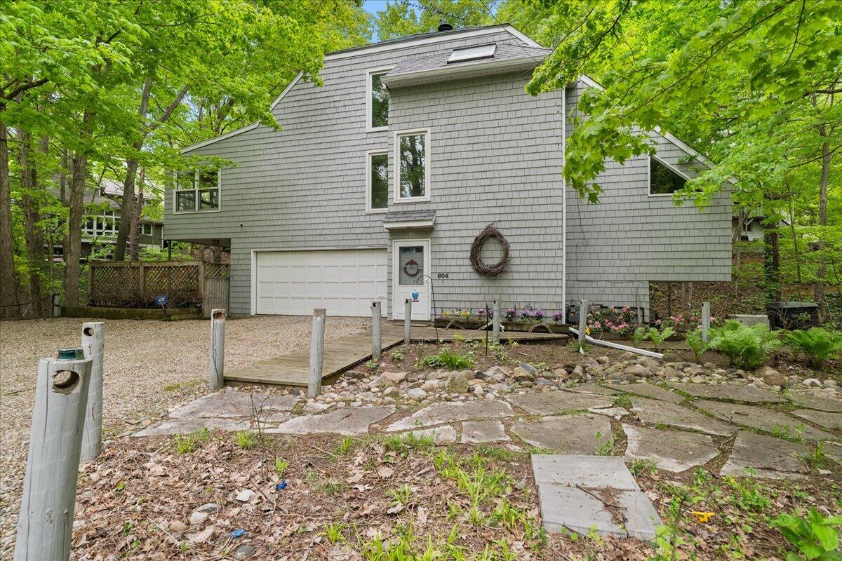 604 Pine Lane