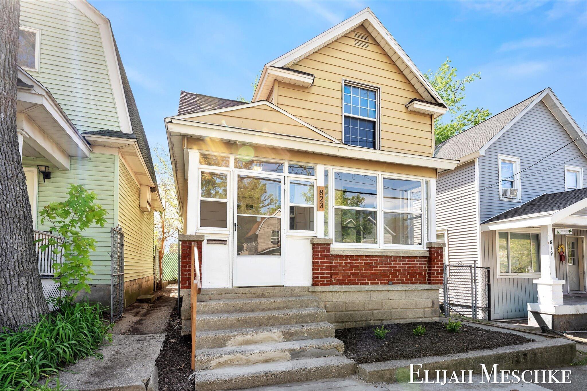 823 Union Avenue SE