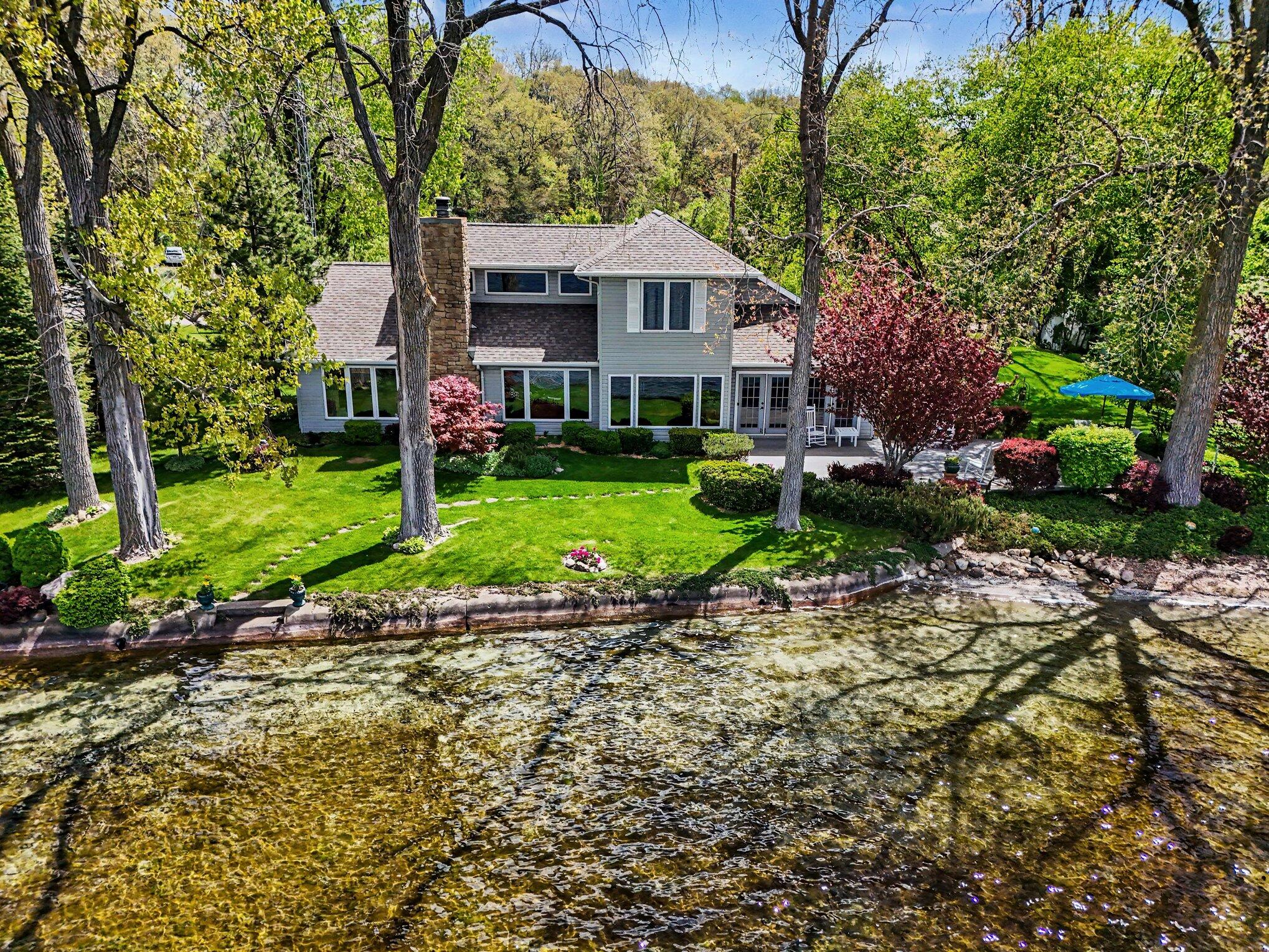 930 Nature Lane