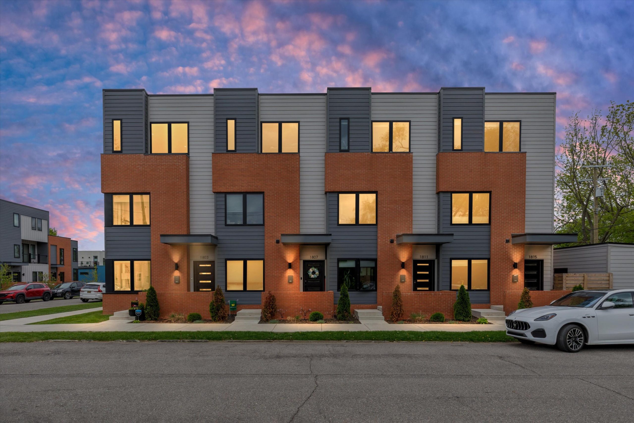 1803 Perry Street Unit: 9