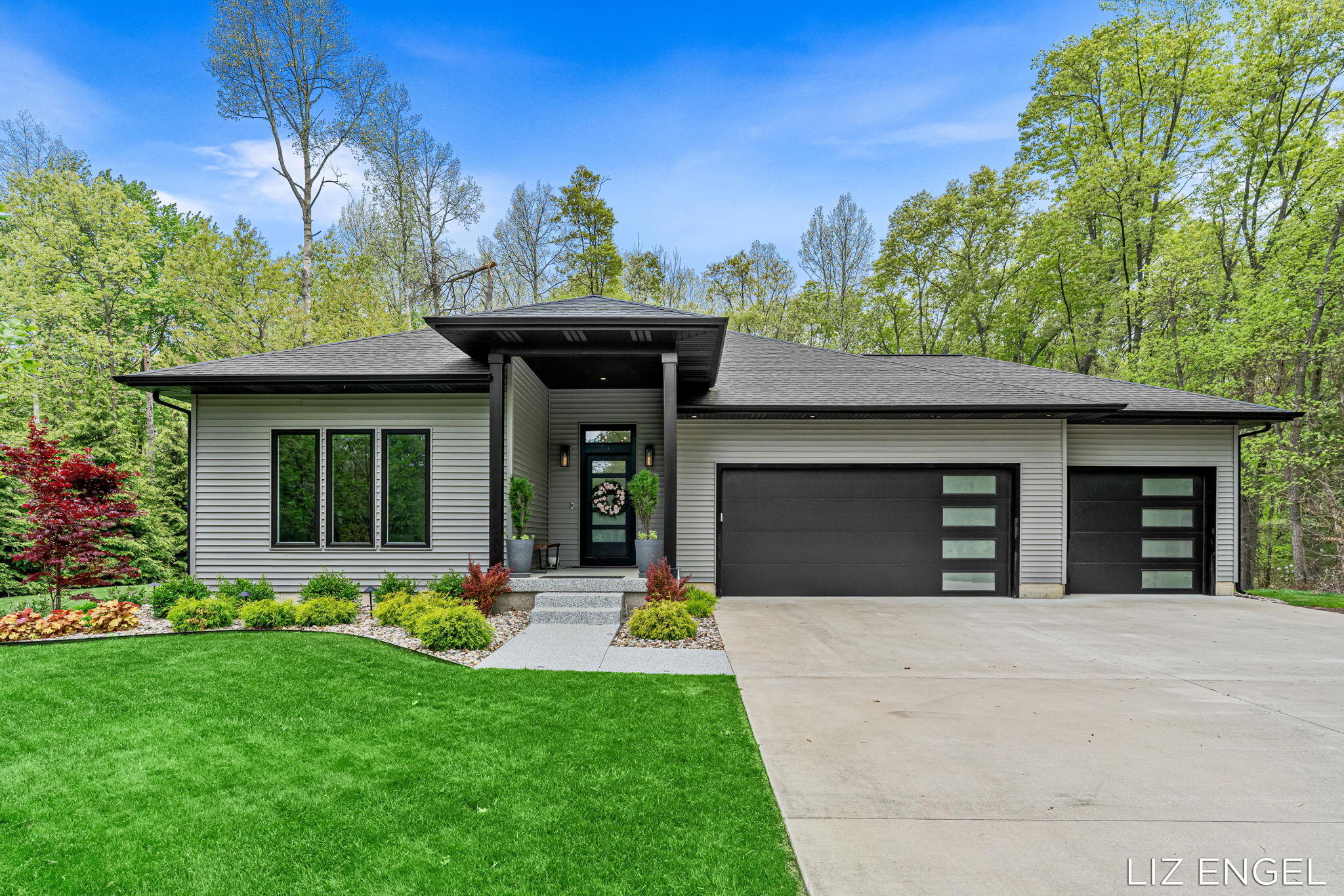 3190 Light House Way