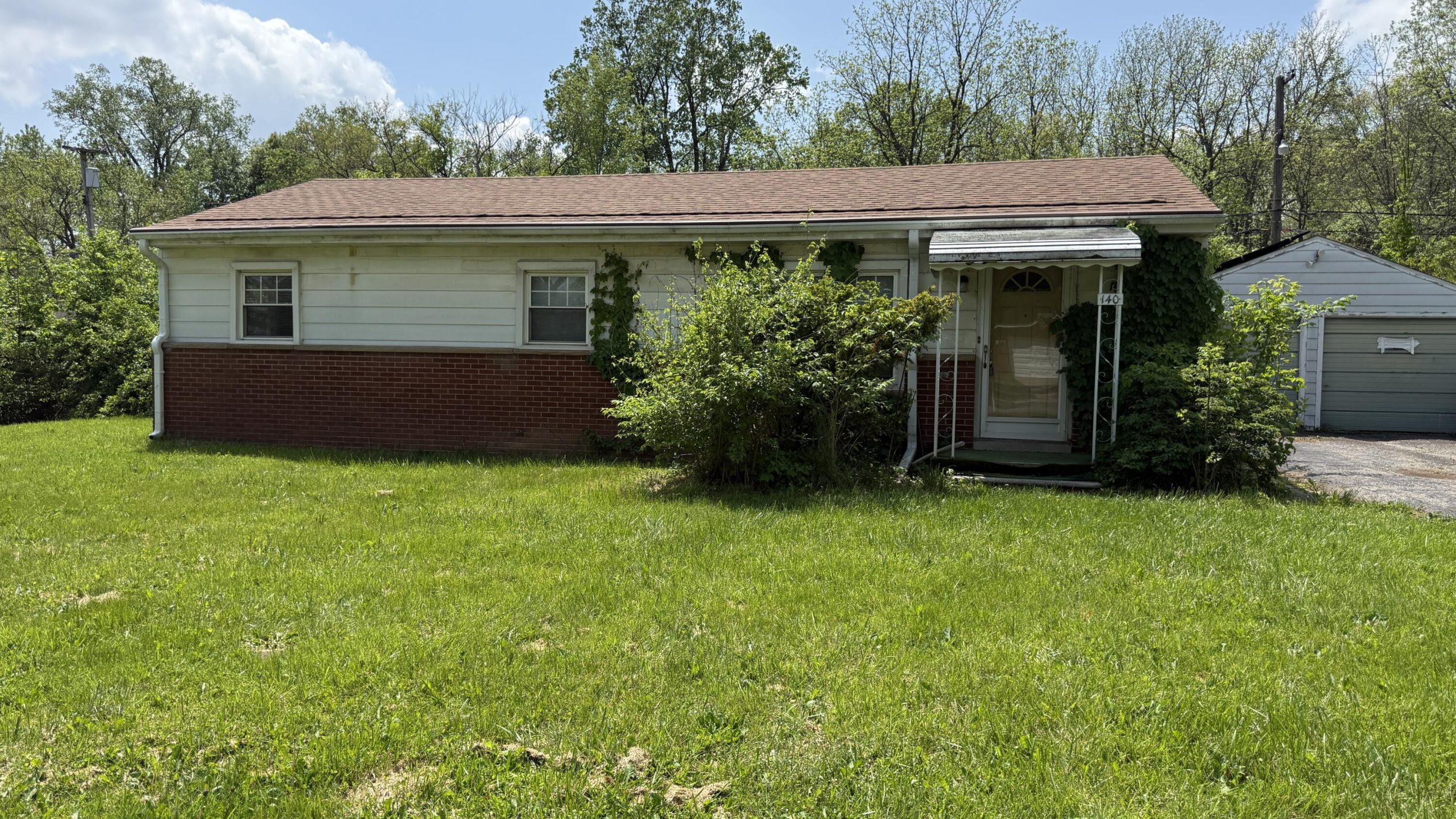 140 S Mansfield Street