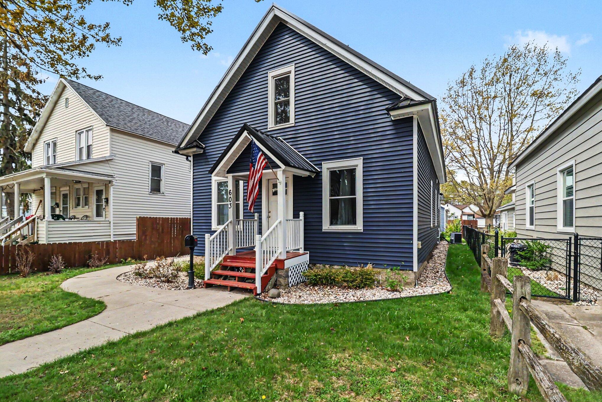 603 N Rowe Street