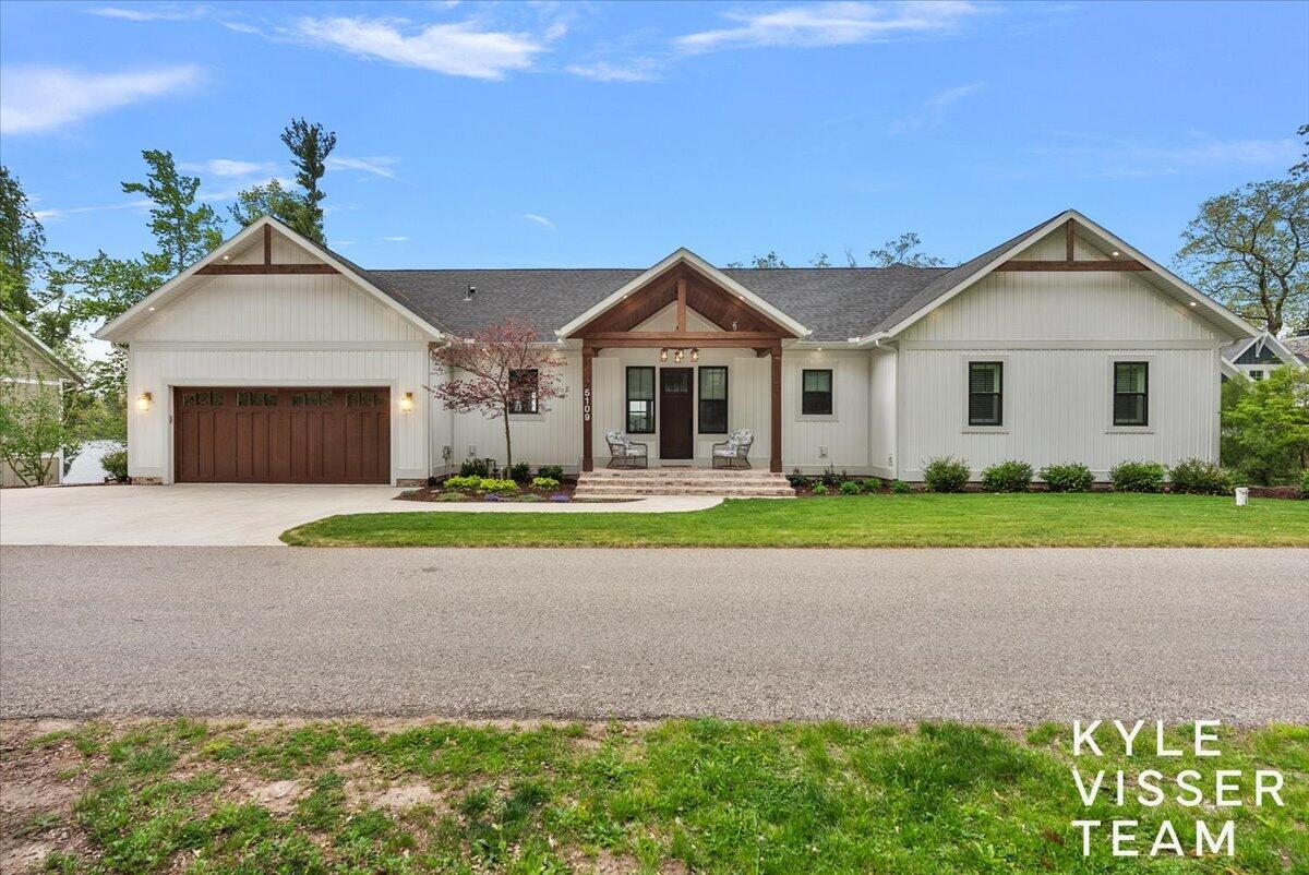 5109 E Manitou Way