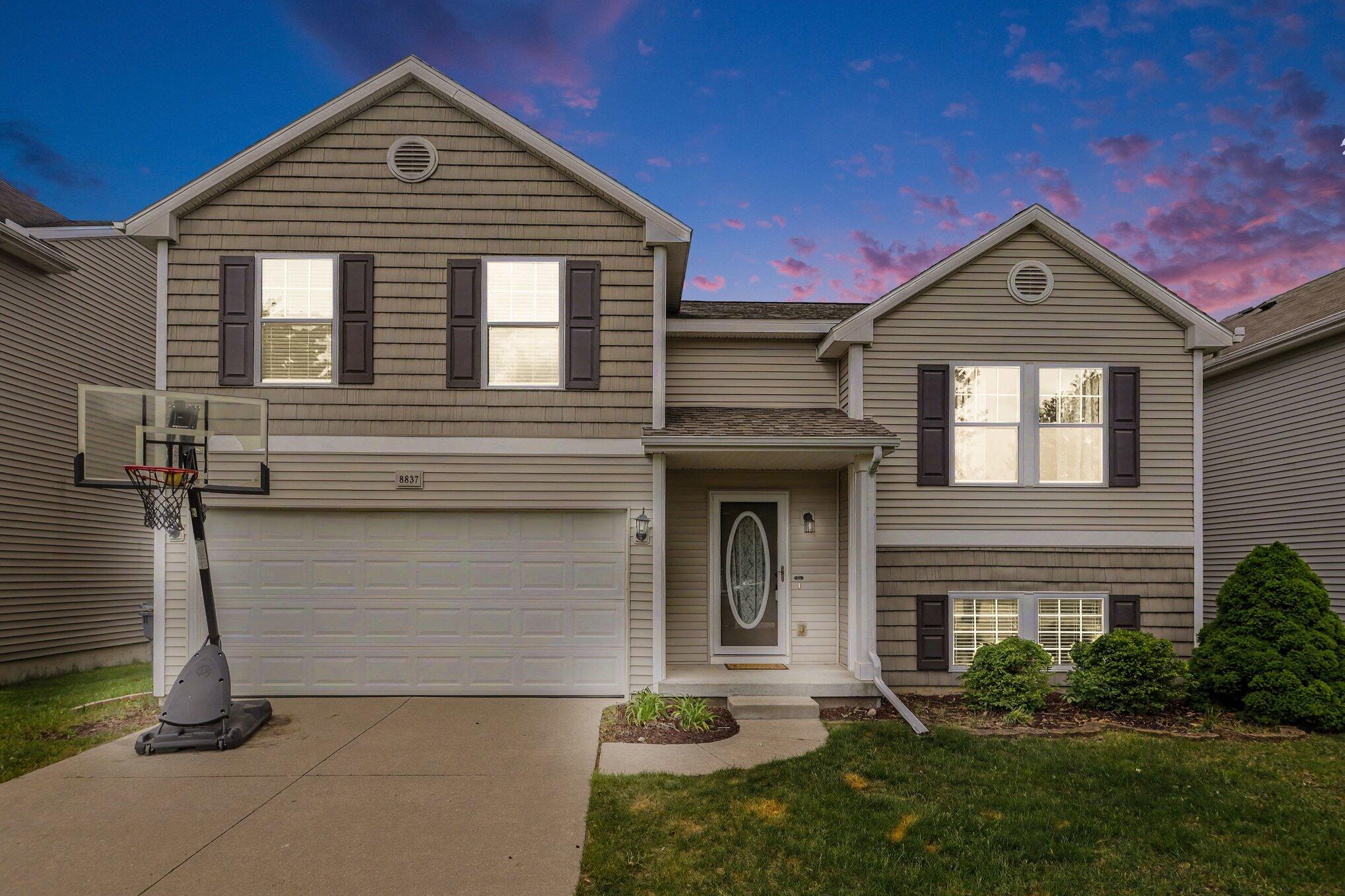 8837 Geiser Grove