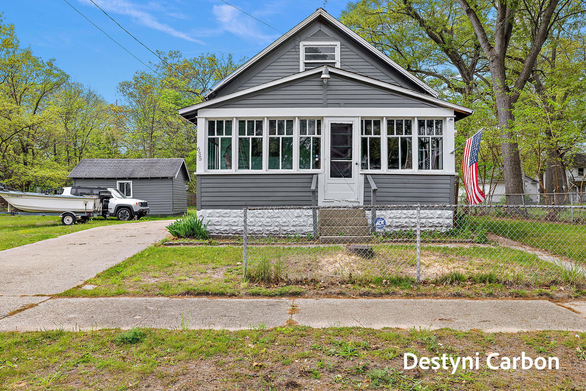 635 Leonard Avenue