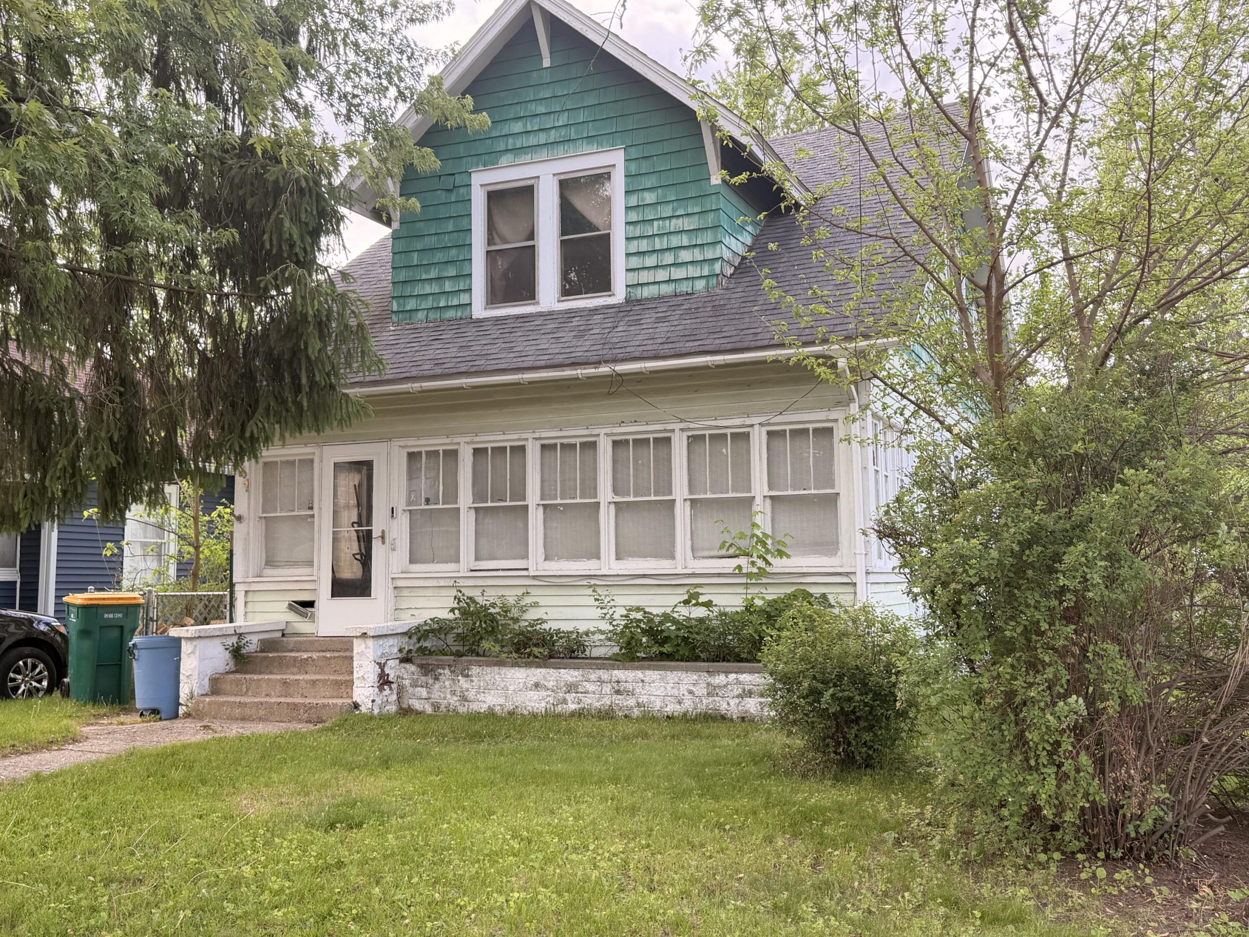 241 Post Avenue