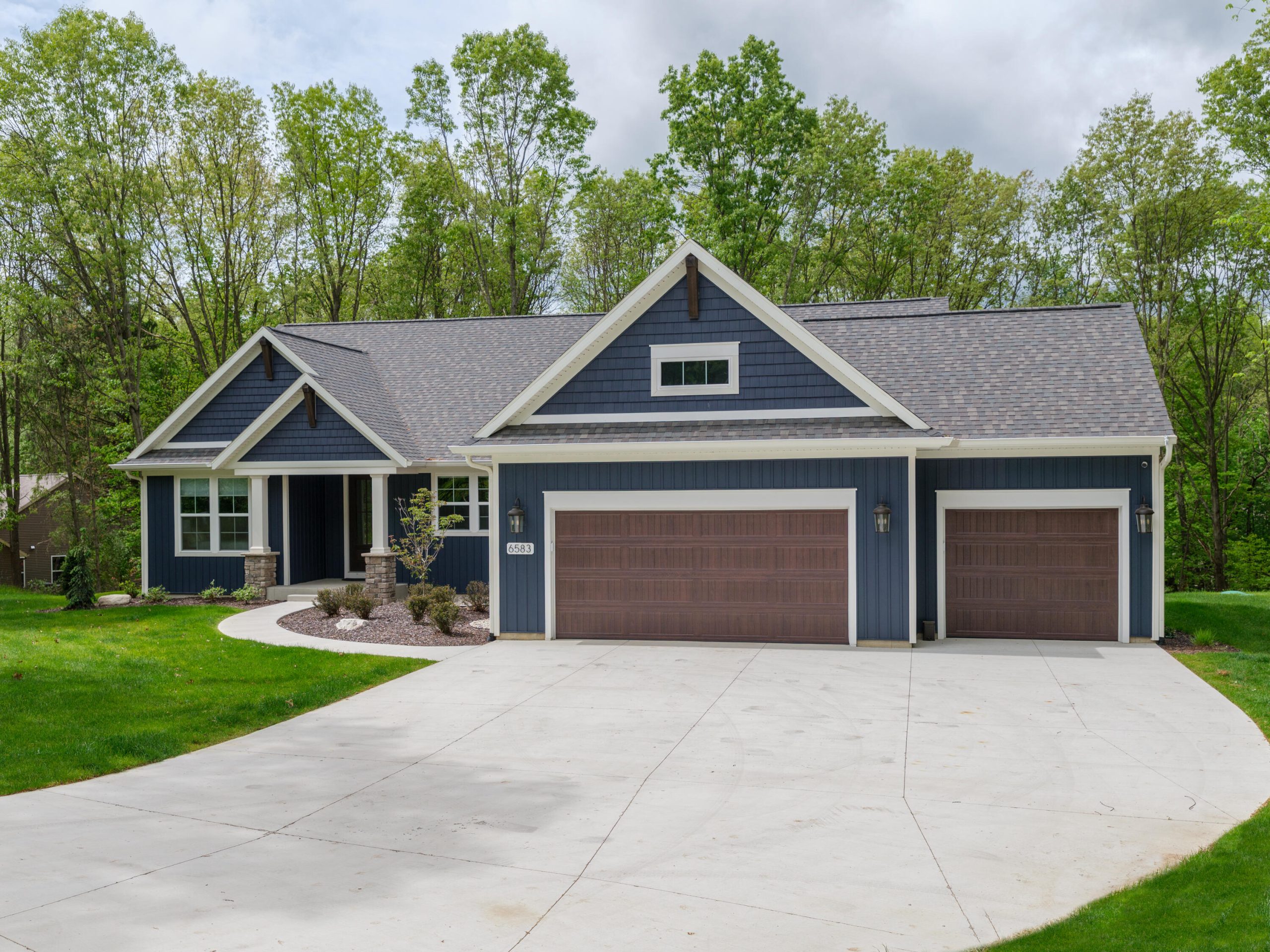 6583 W Hidden Lake Circle