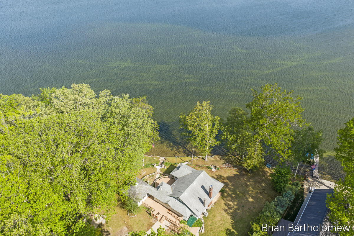 2550 Lakeside Drive