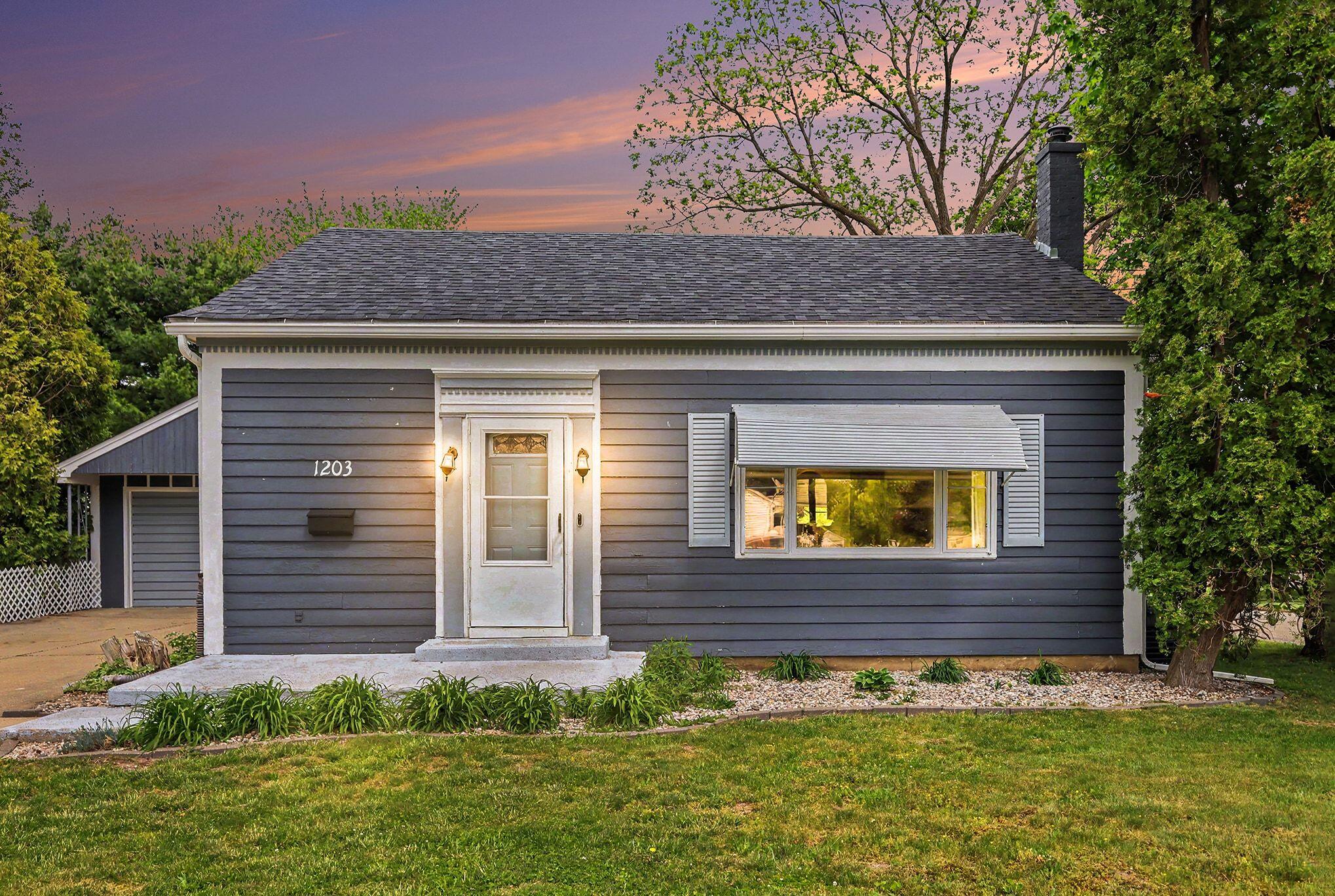 1203 N Boltwood Street