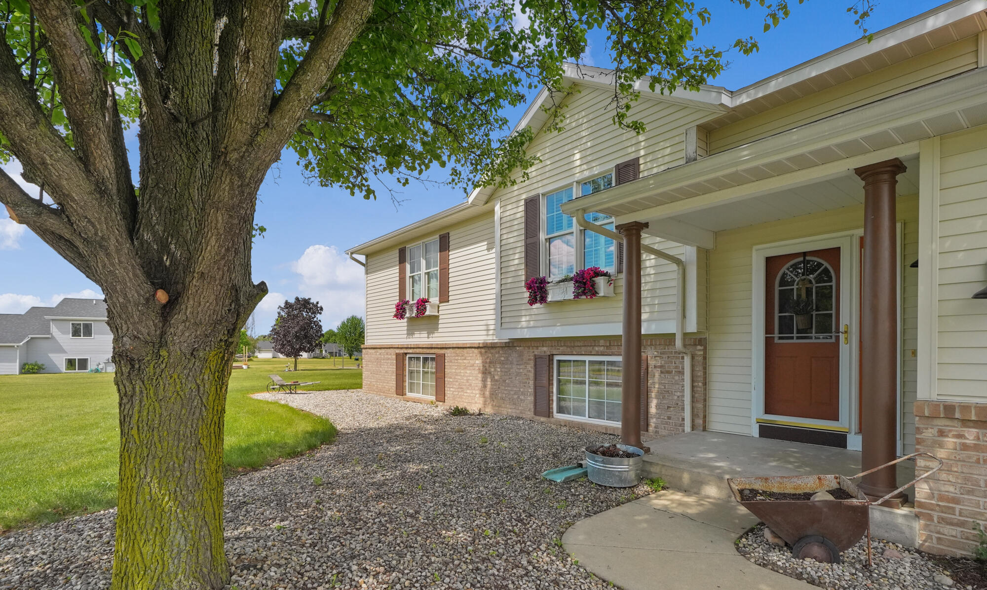 1180 Oxbow Drive