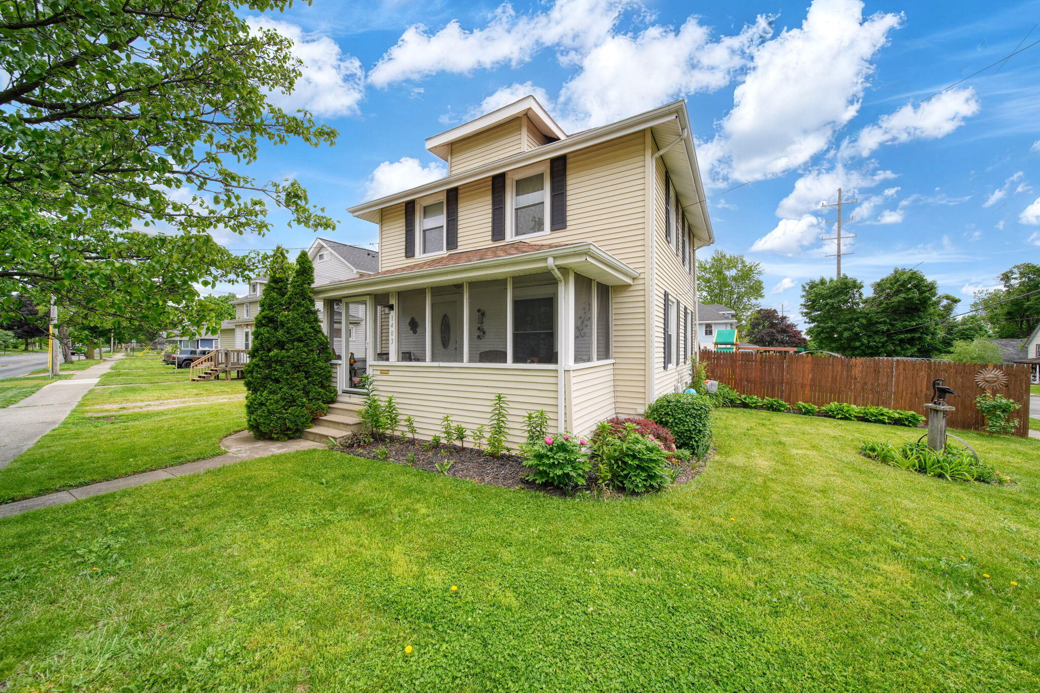 1403 Lansing Avenue