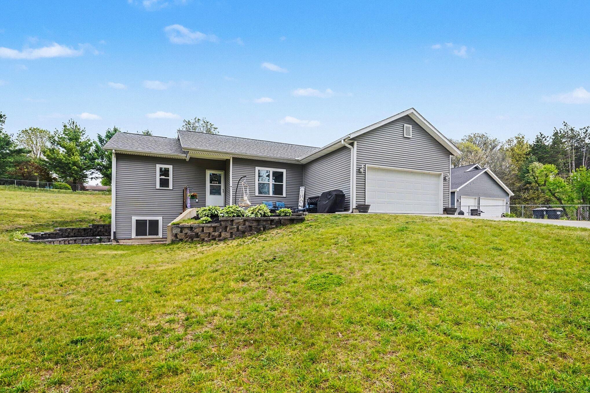 31800 Pine Ridge Circle