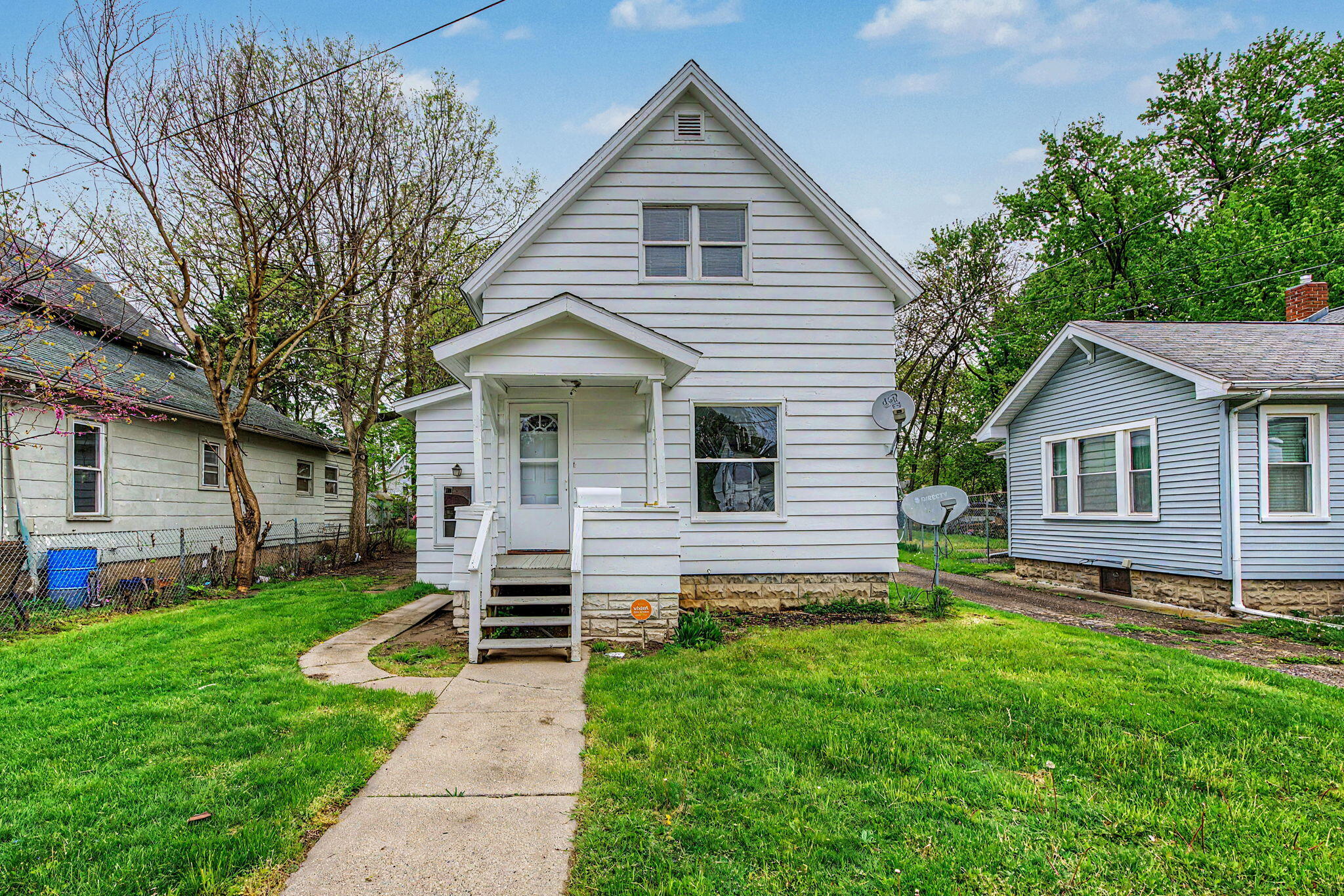 160 Goguac Street W
