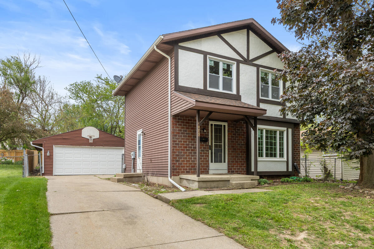 1073 Sweet Street NE