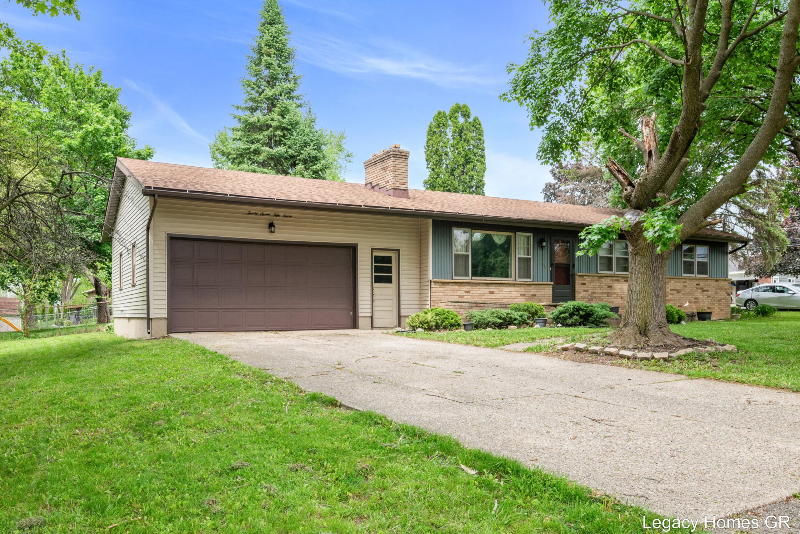 2757 Vassar Drive SE