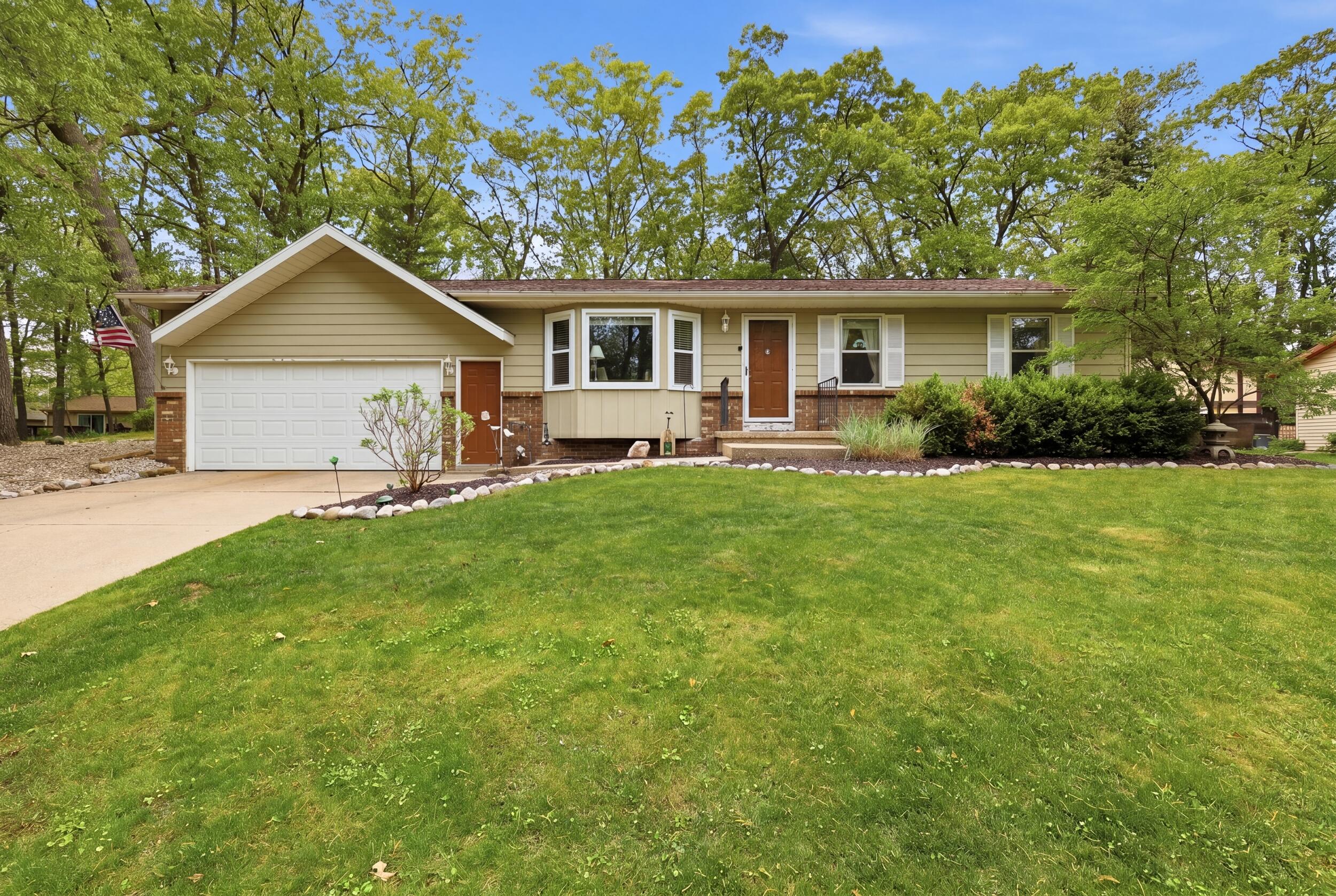 2433 Glen Valley Drive NW