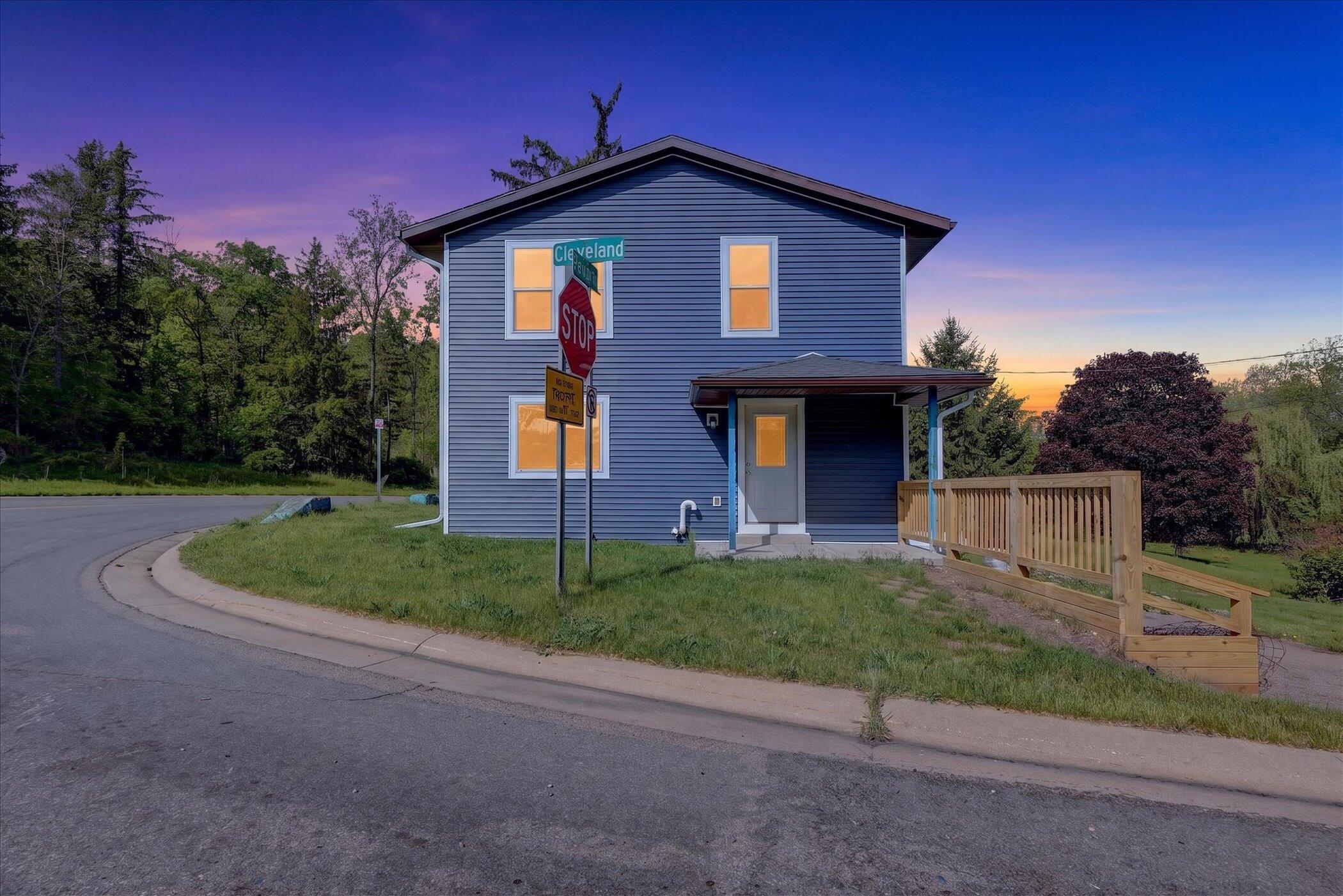 1387 E Riverside Drive
