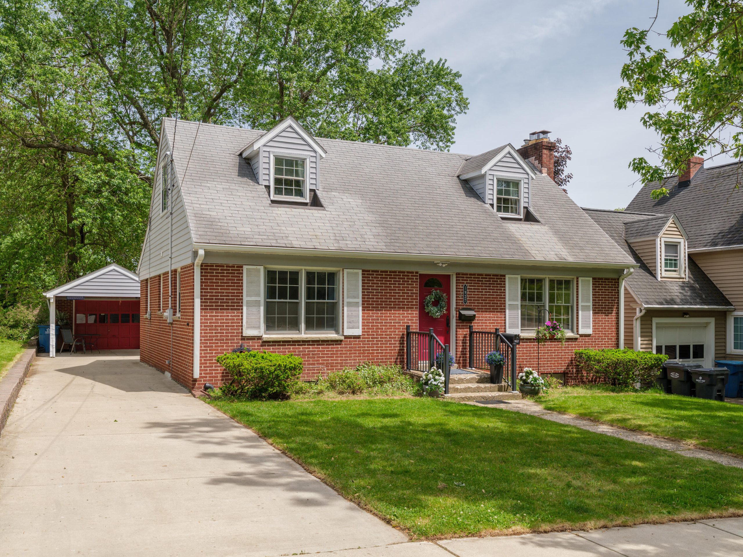 1927 Indiana Street