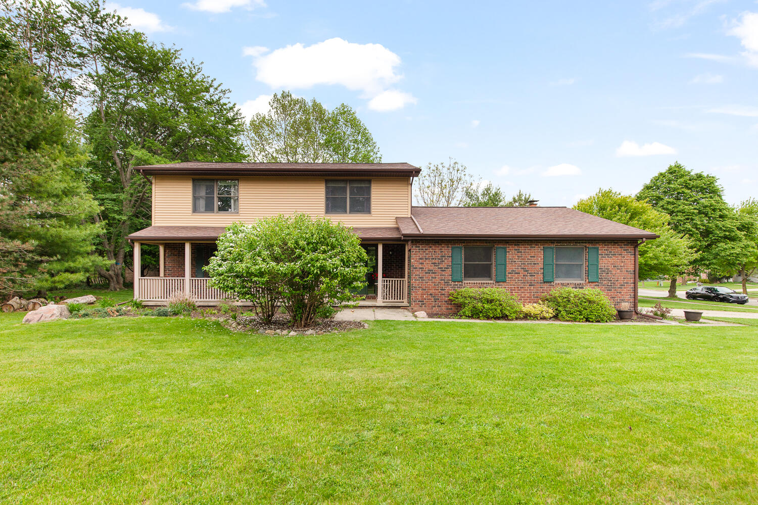 1302 N Freer Road