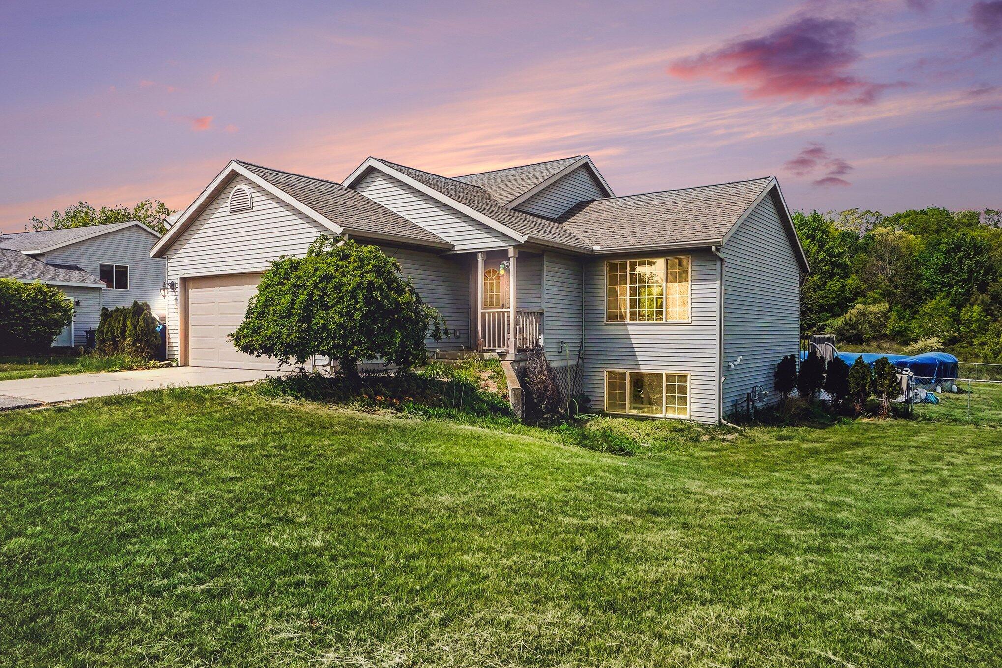 2269 Avalon View Drive NE