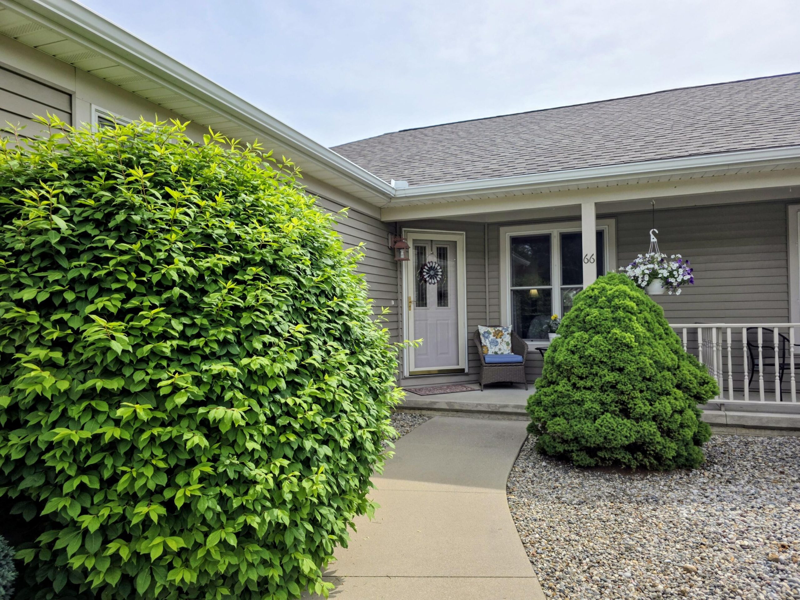 66 Oakwood Drive Building: 1 Unit: 22