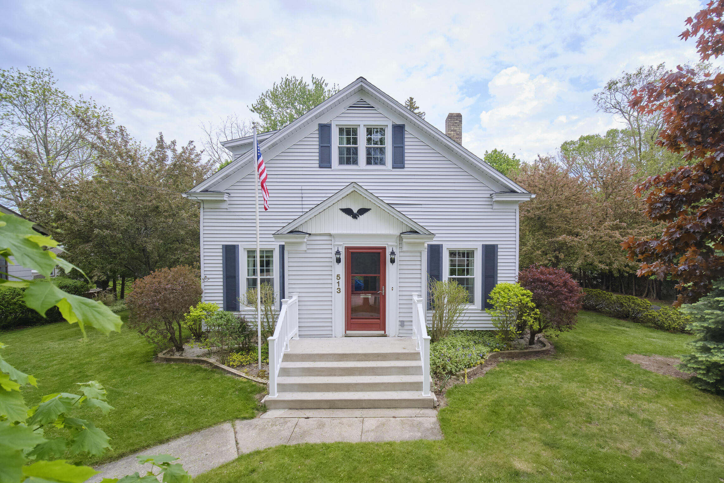 513 Oak Street