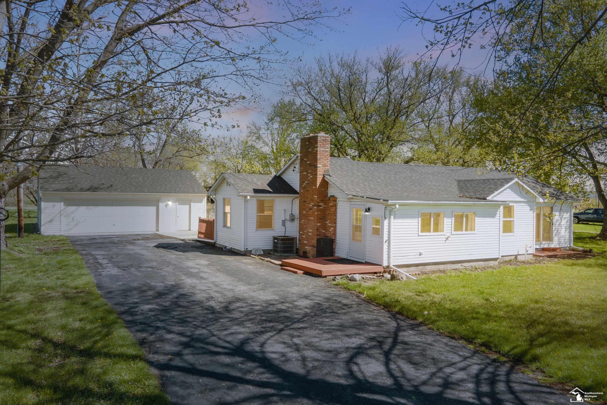 2500 Candace ST