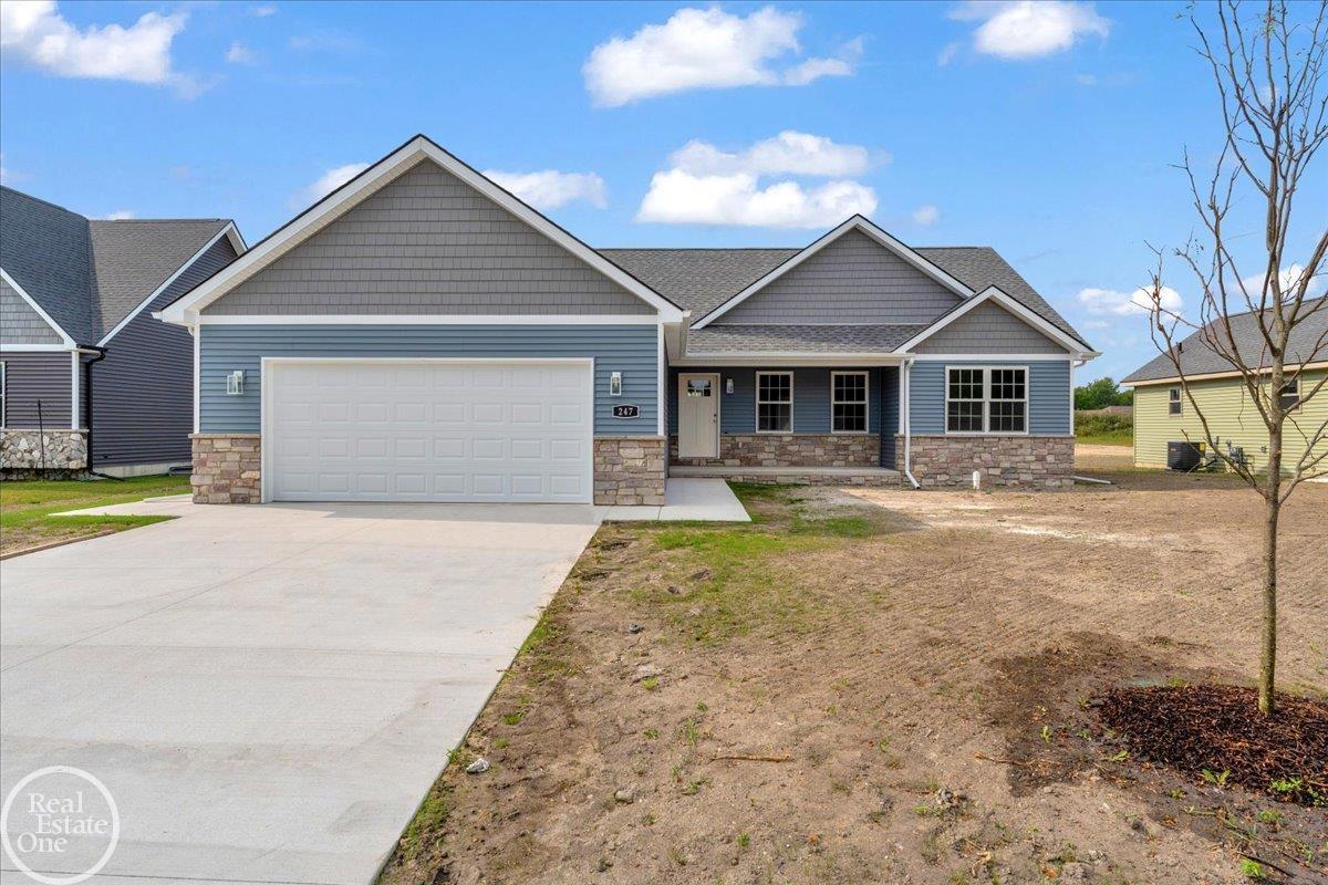 3 Riley RD