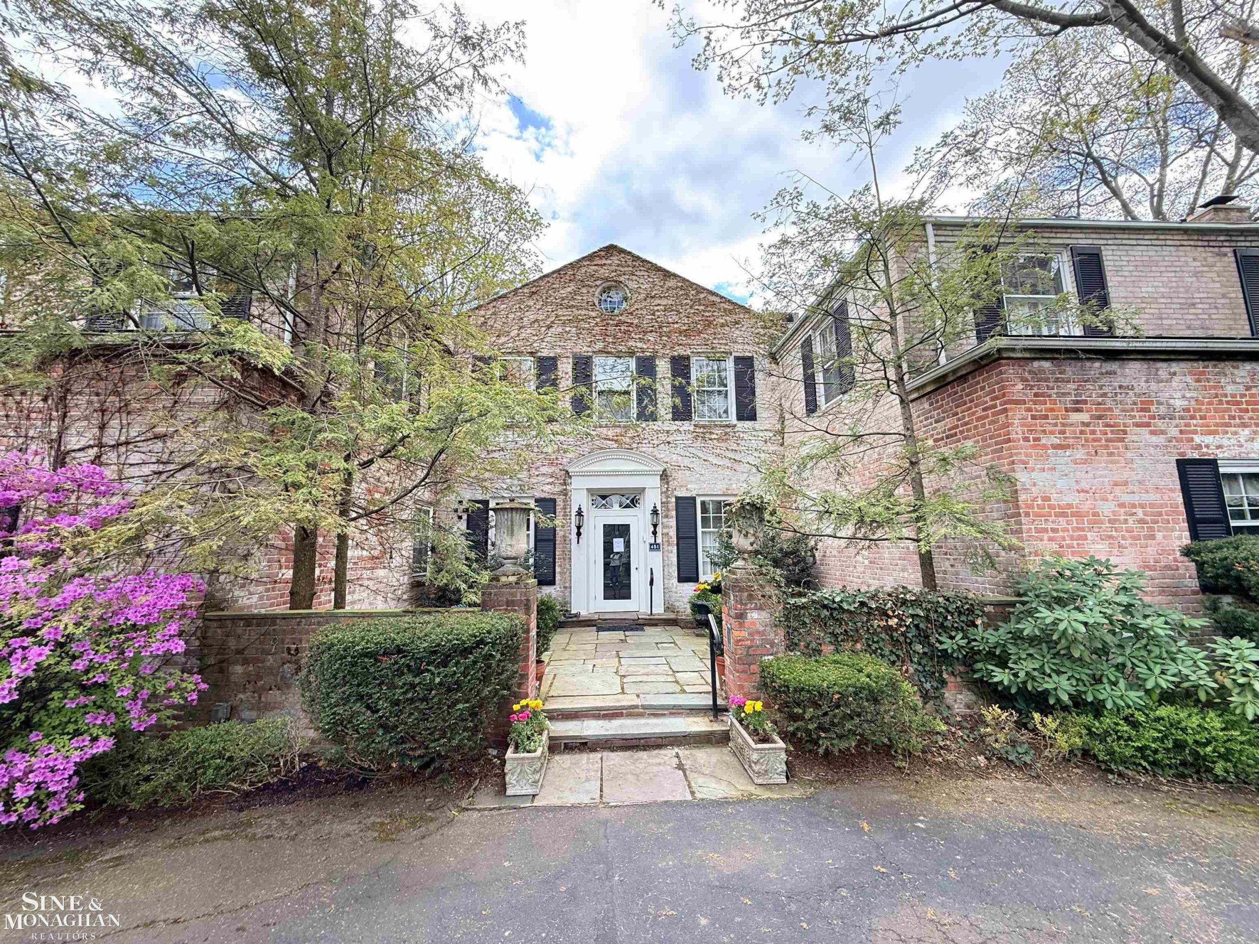 481 Kercheval AVE