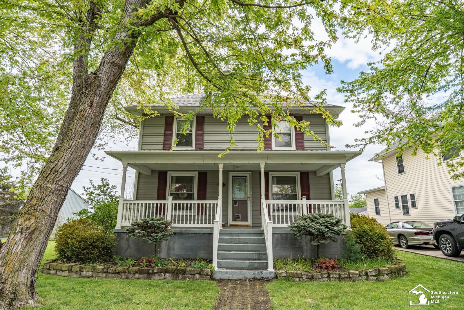 2737 Lewis AVE