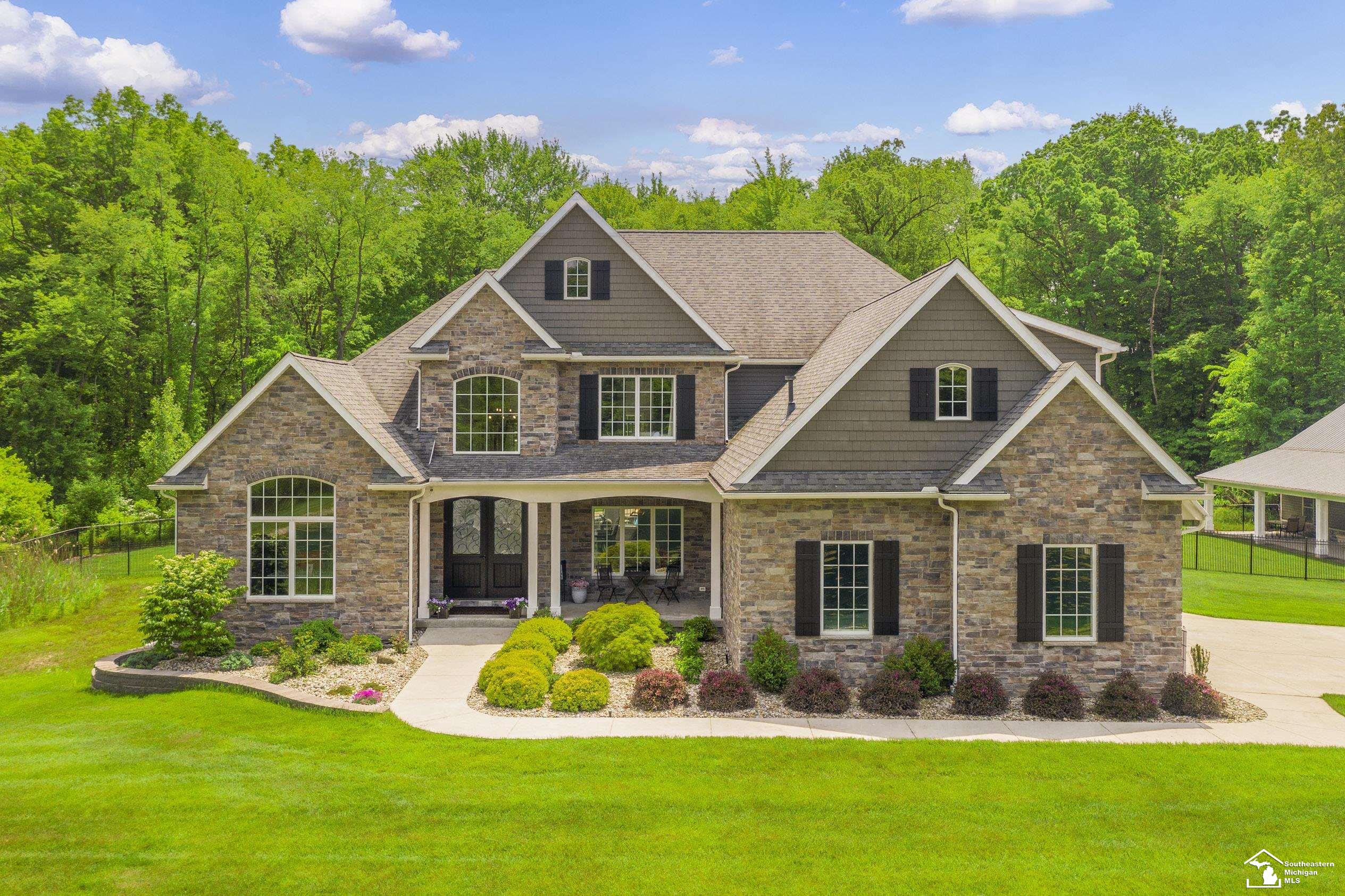1501 W Dean RD