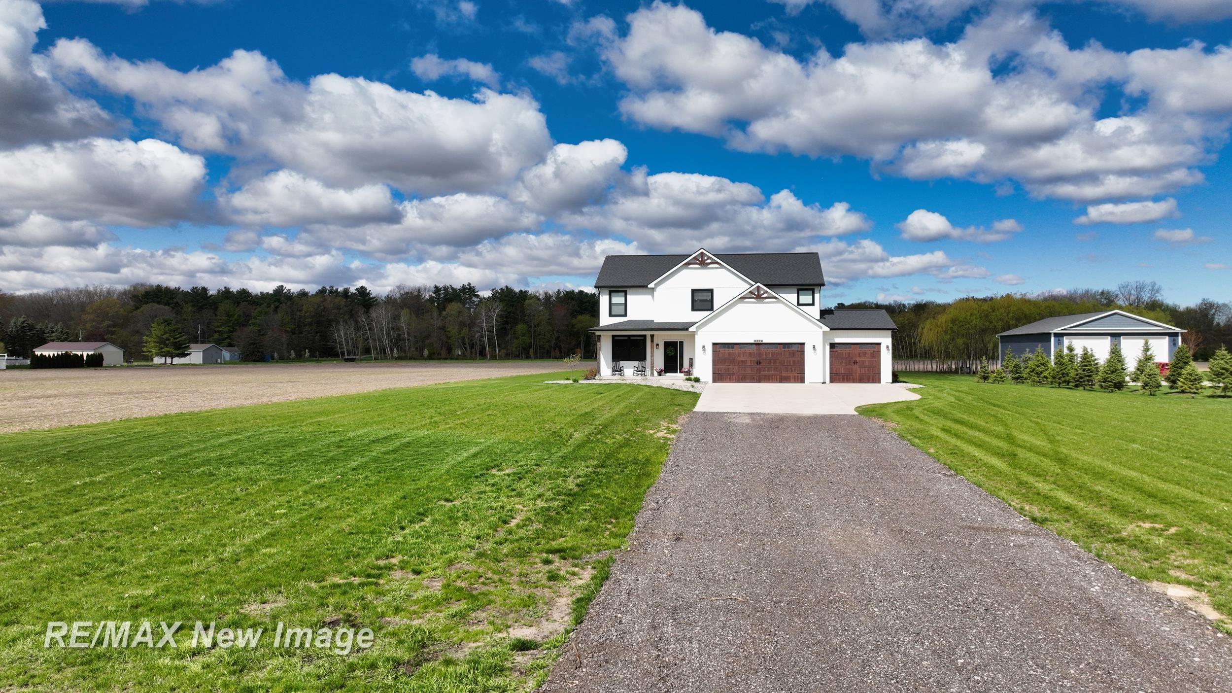 2374 S Thomas RD