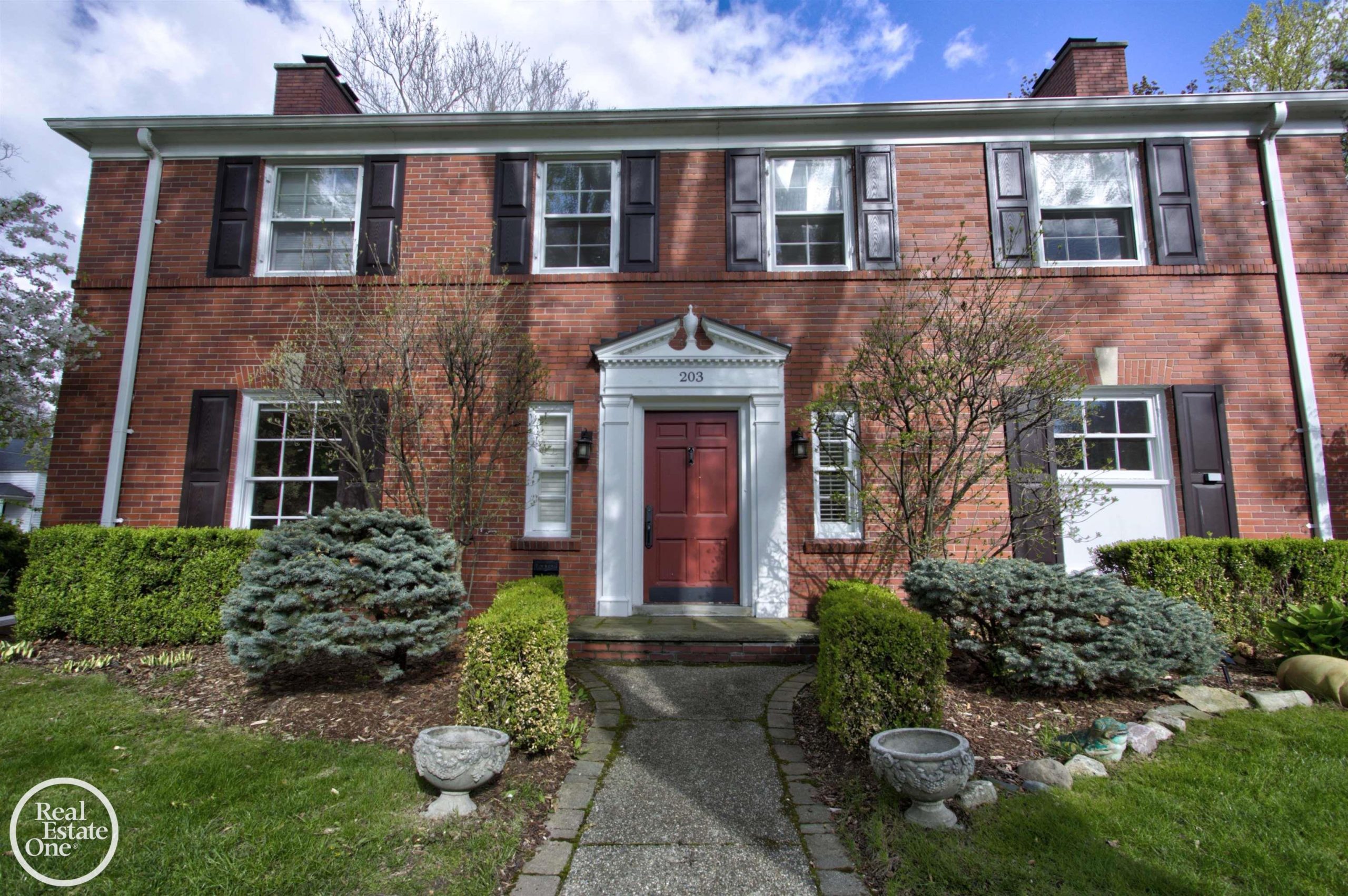 203 Ridge RD