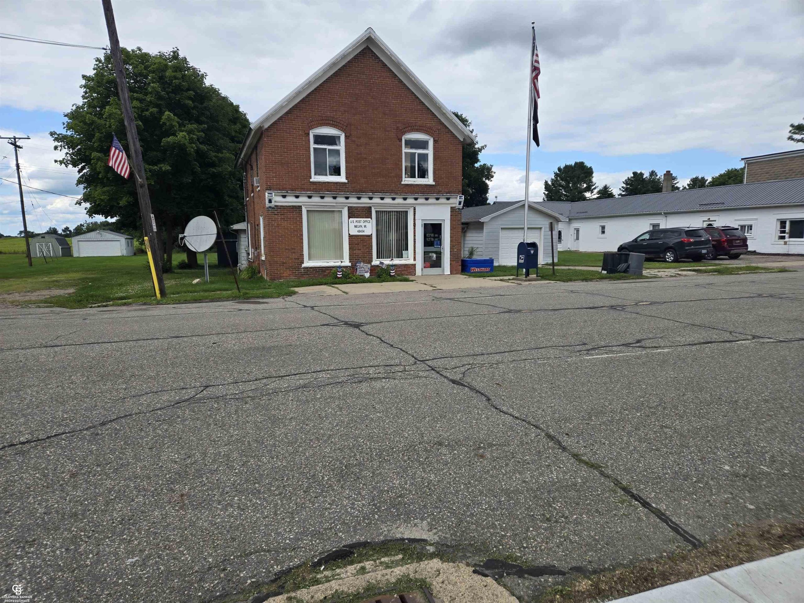 1296 Main