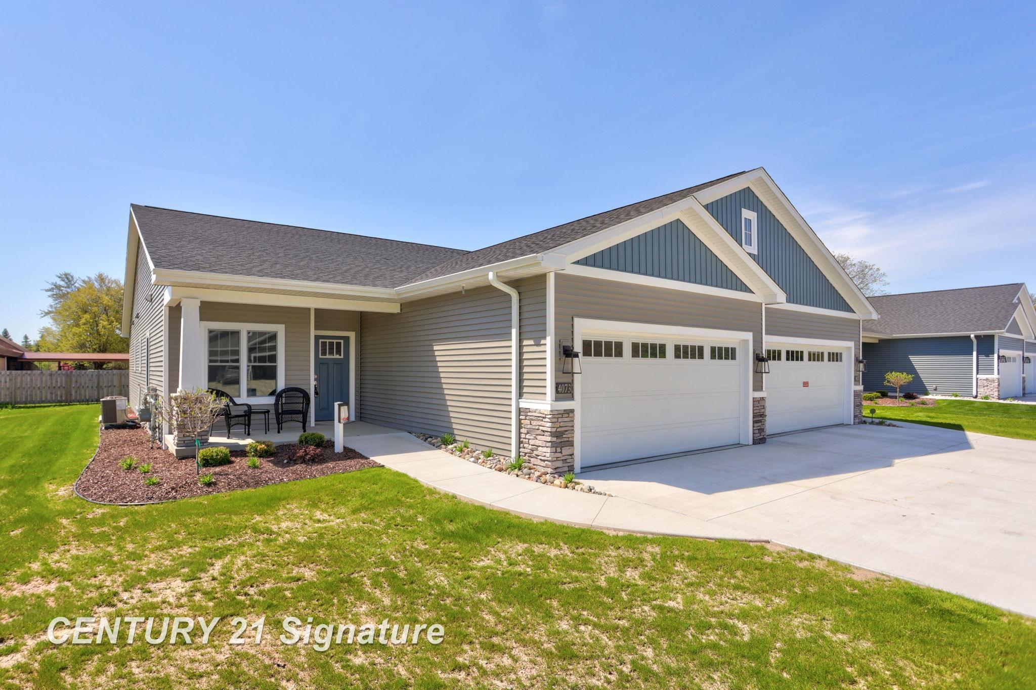 4092 Woodburn CT
